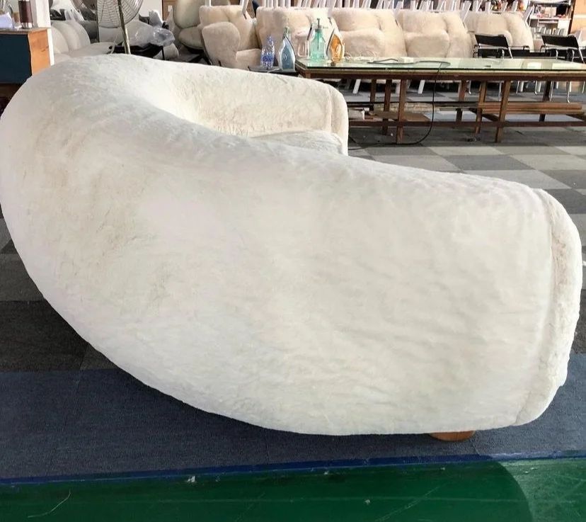 Polar Bear Curved Sofa