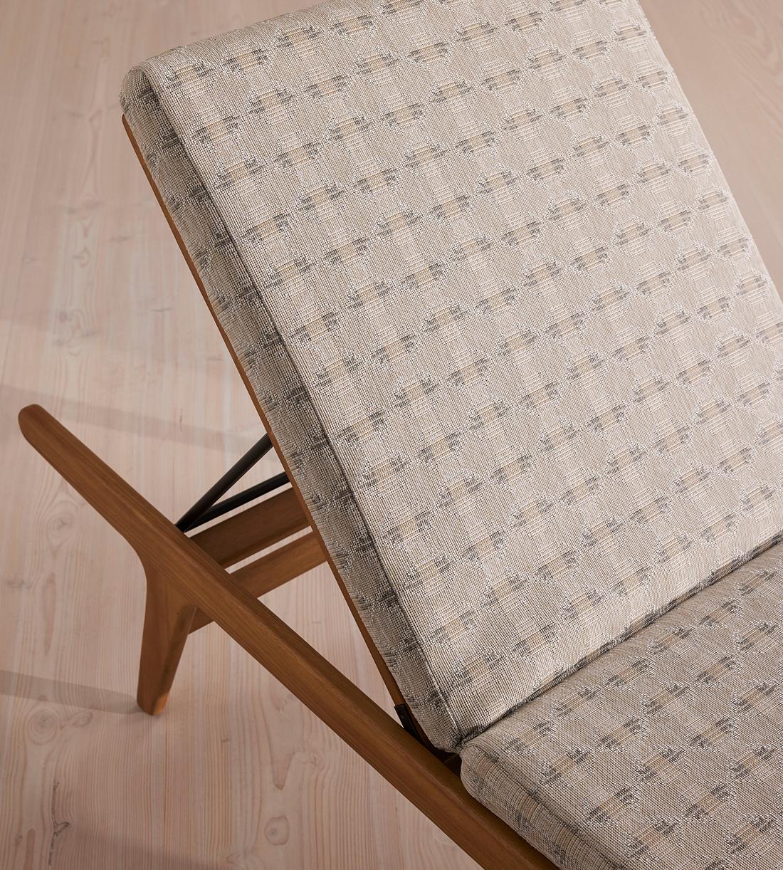 Noah Outdoor Chaise Lounger