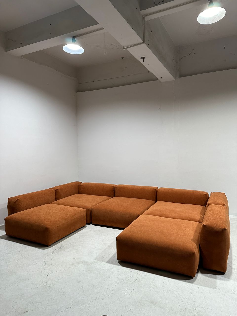 u-shaped-modular-sofa-open-concept-living-room