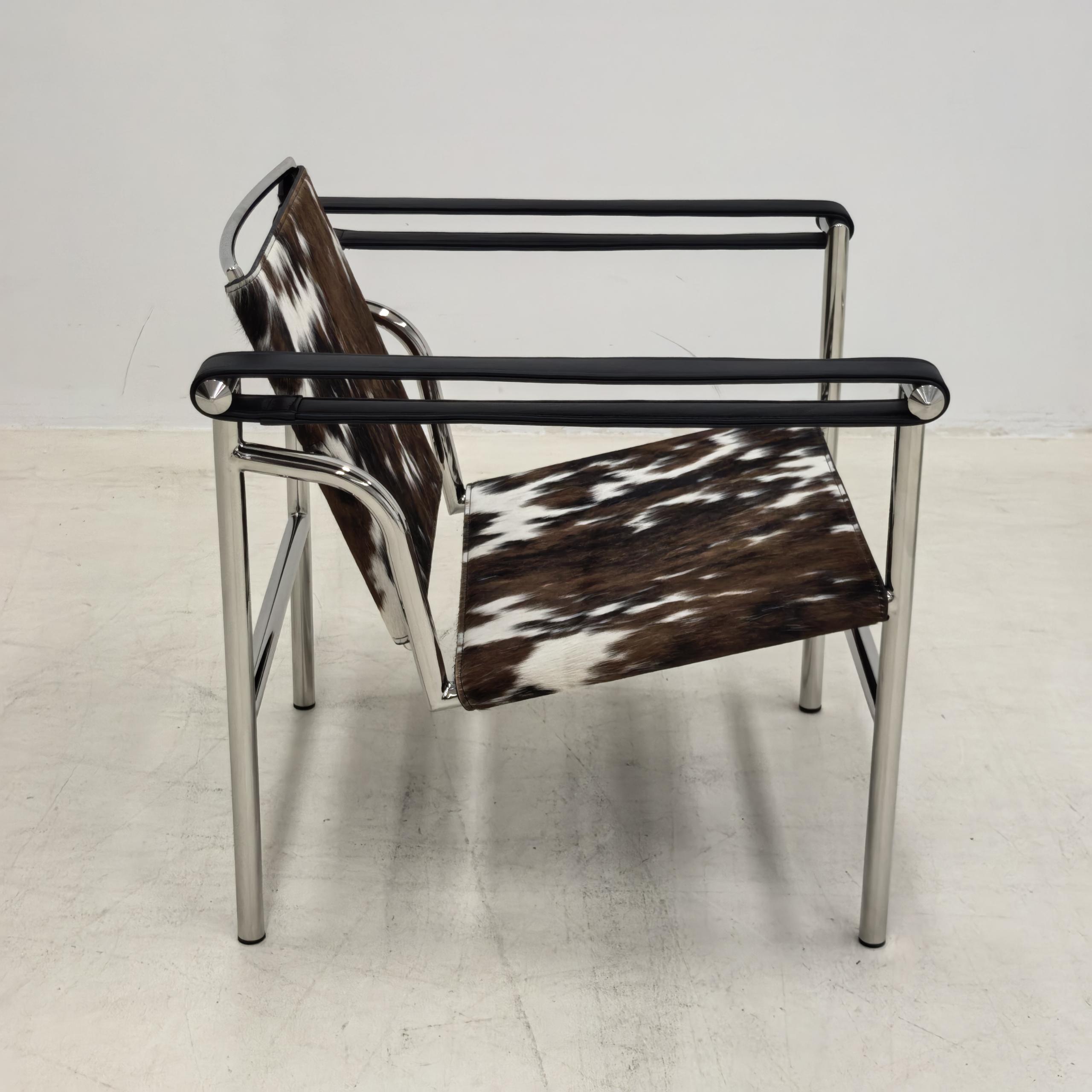 Wassily Chair | Iconic Bauhaus Tubular Metal & Cowhide Armchair