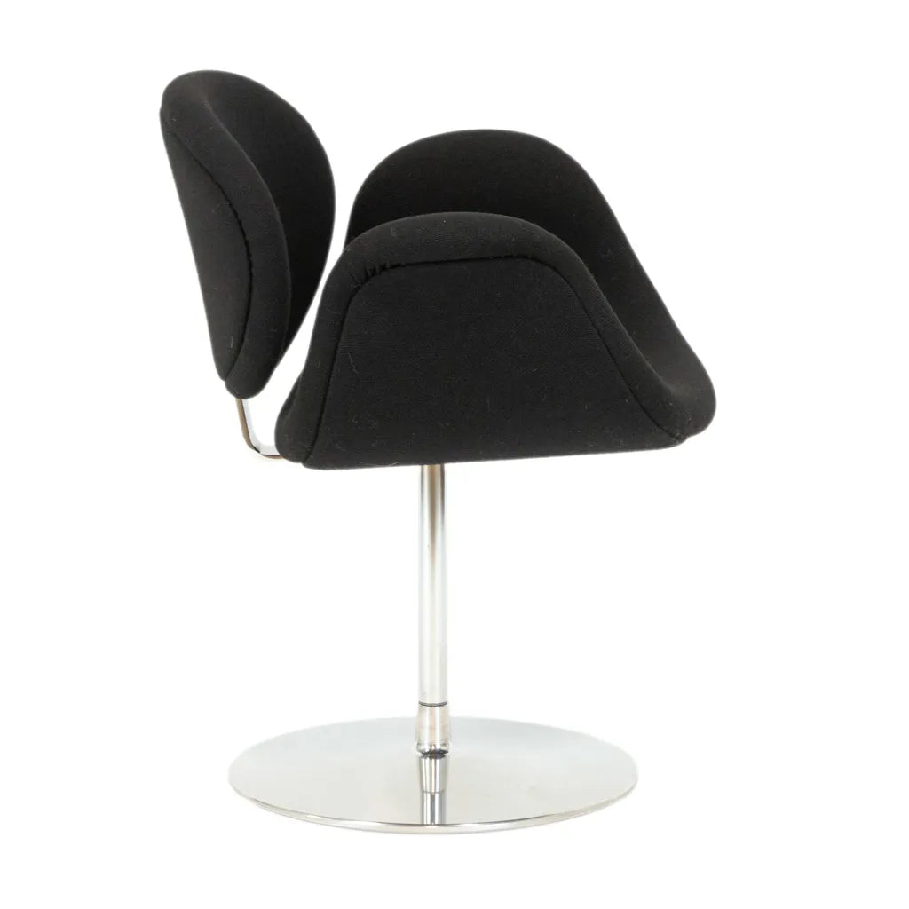 Chic Little Tulip Chair for modern dining tables.