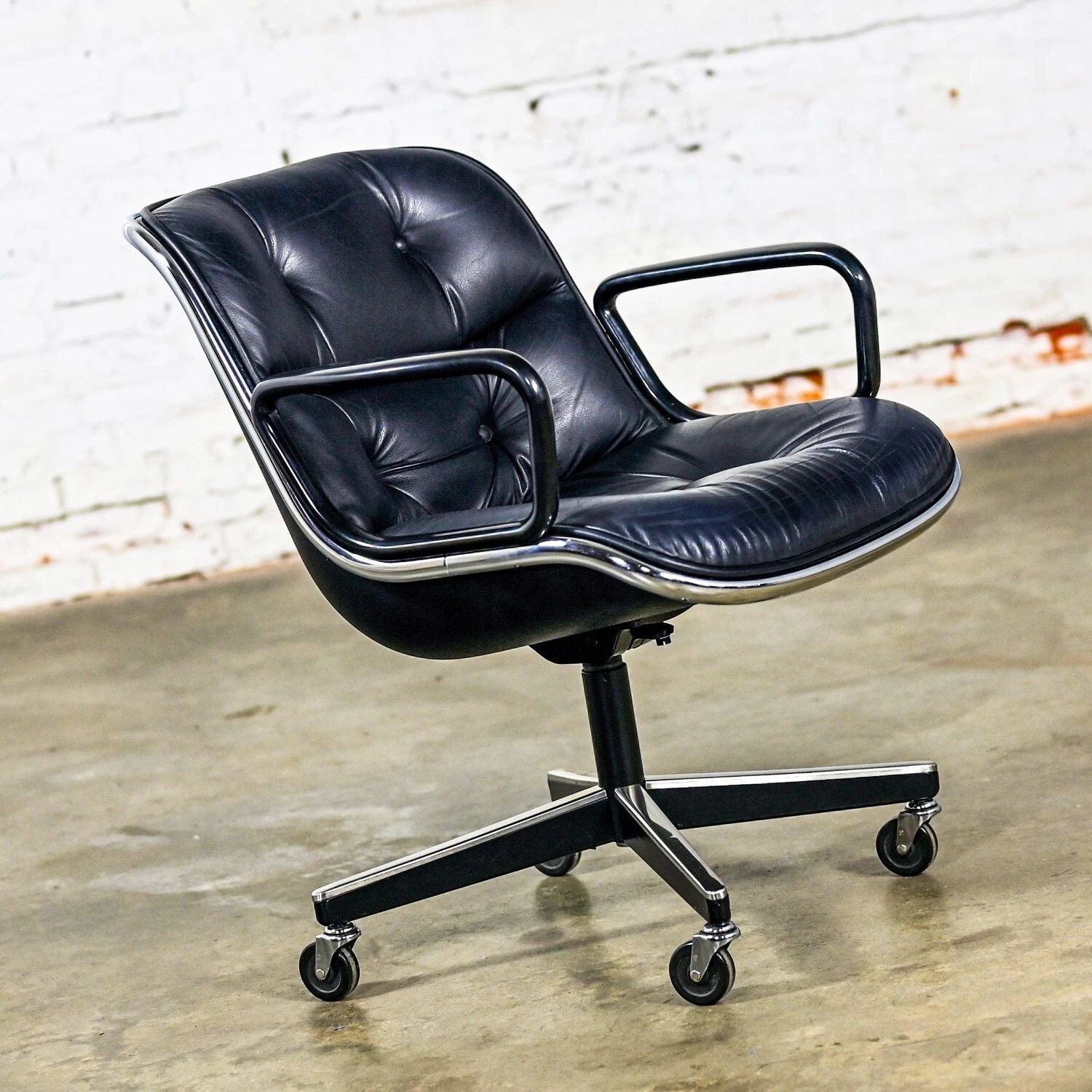 Executive Armchair Replica