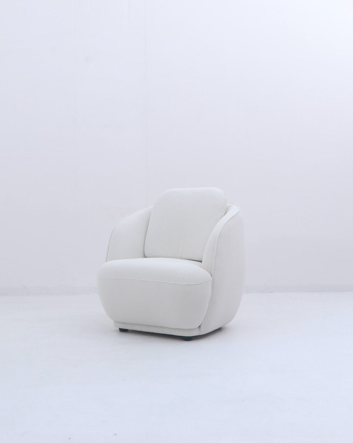 Simoc Lounge Chair