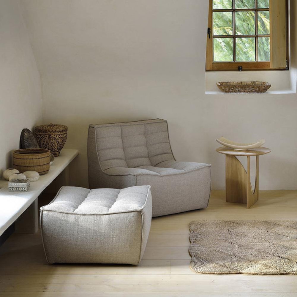 Comfortable n701 sofa couch, perfect for relaxing in a contemporary home.