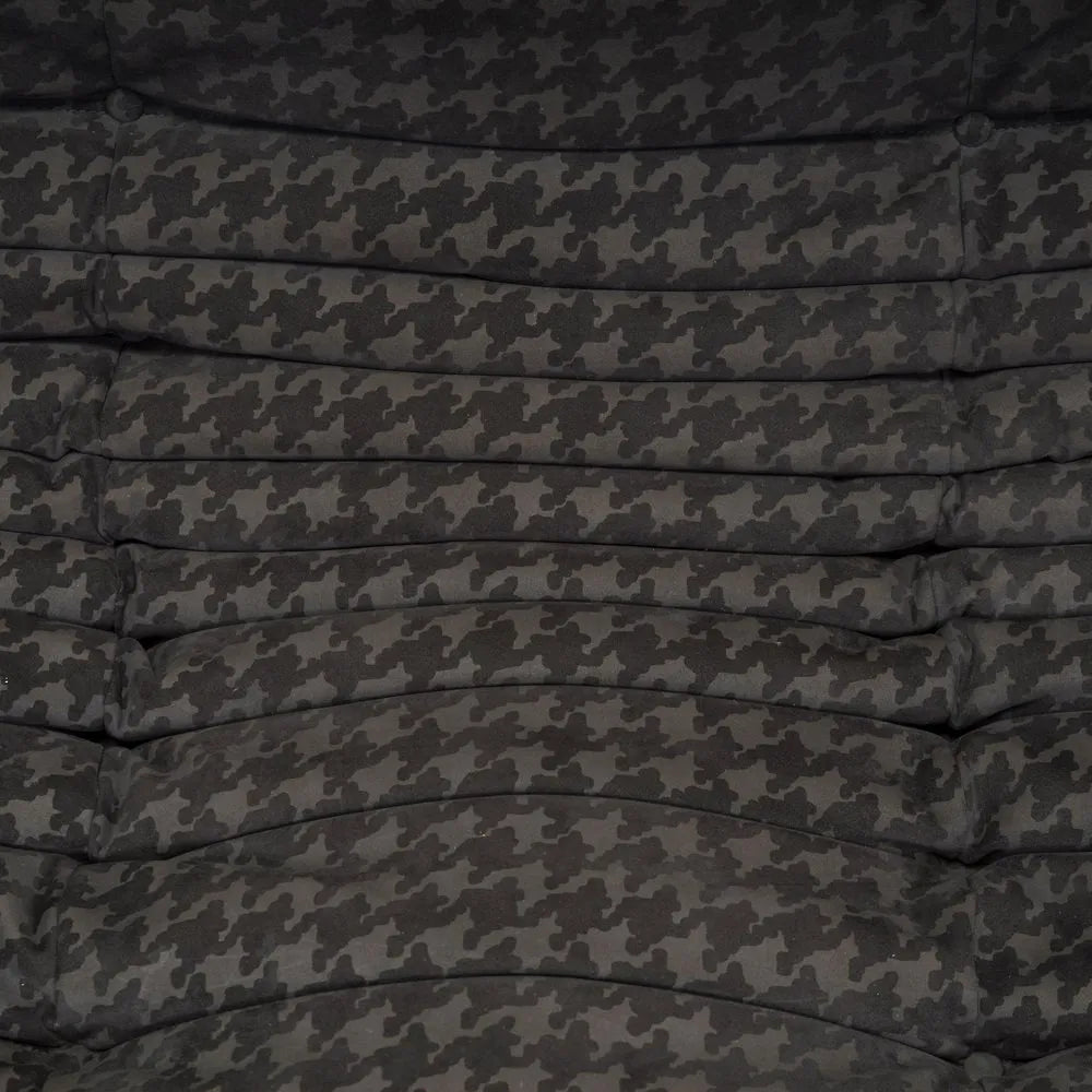 Stylish Togo Sofa in 70s-inspired brown houndstooth