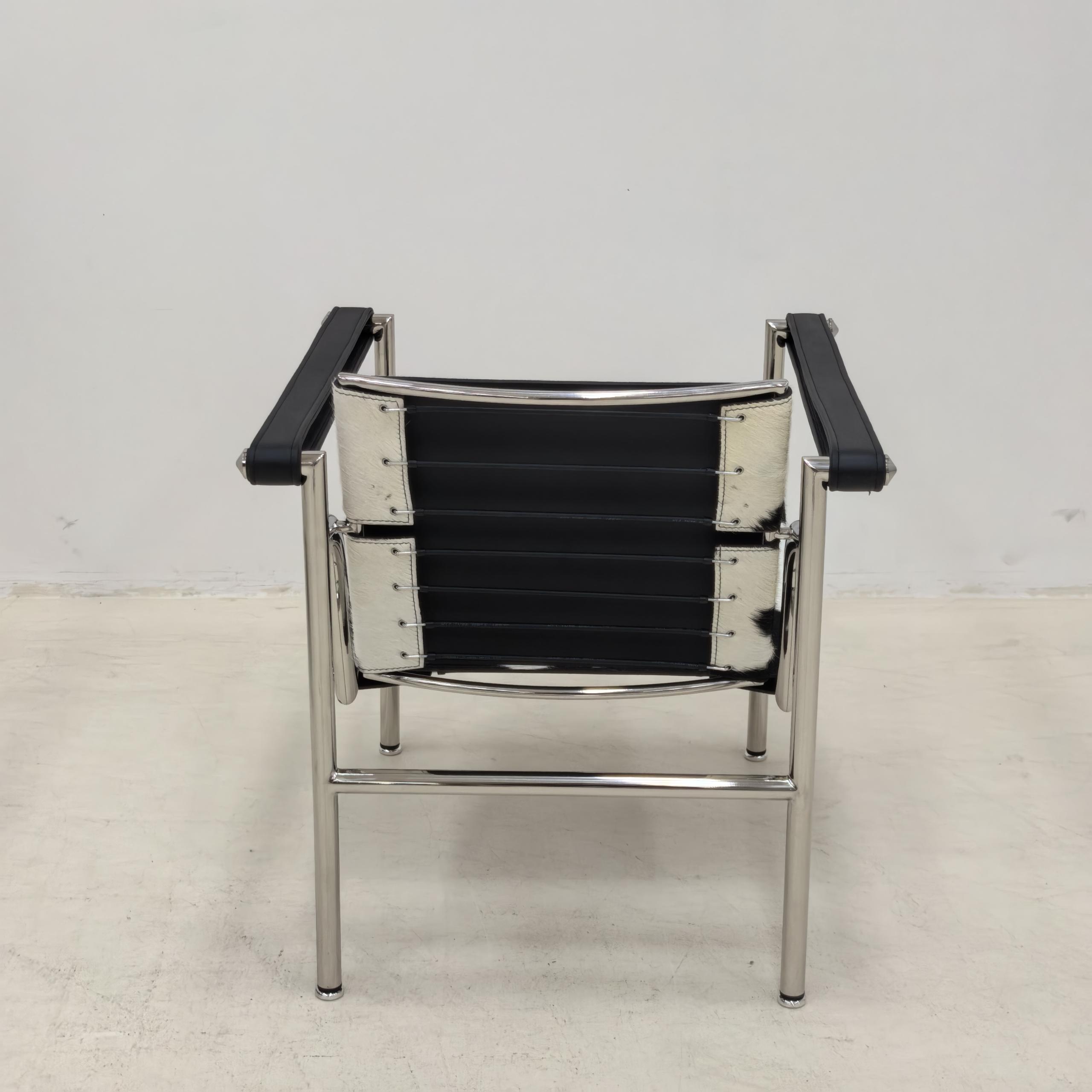 Wassily Chair | Iconic Bauhaus Tubular Metal & Cowhide Armchair