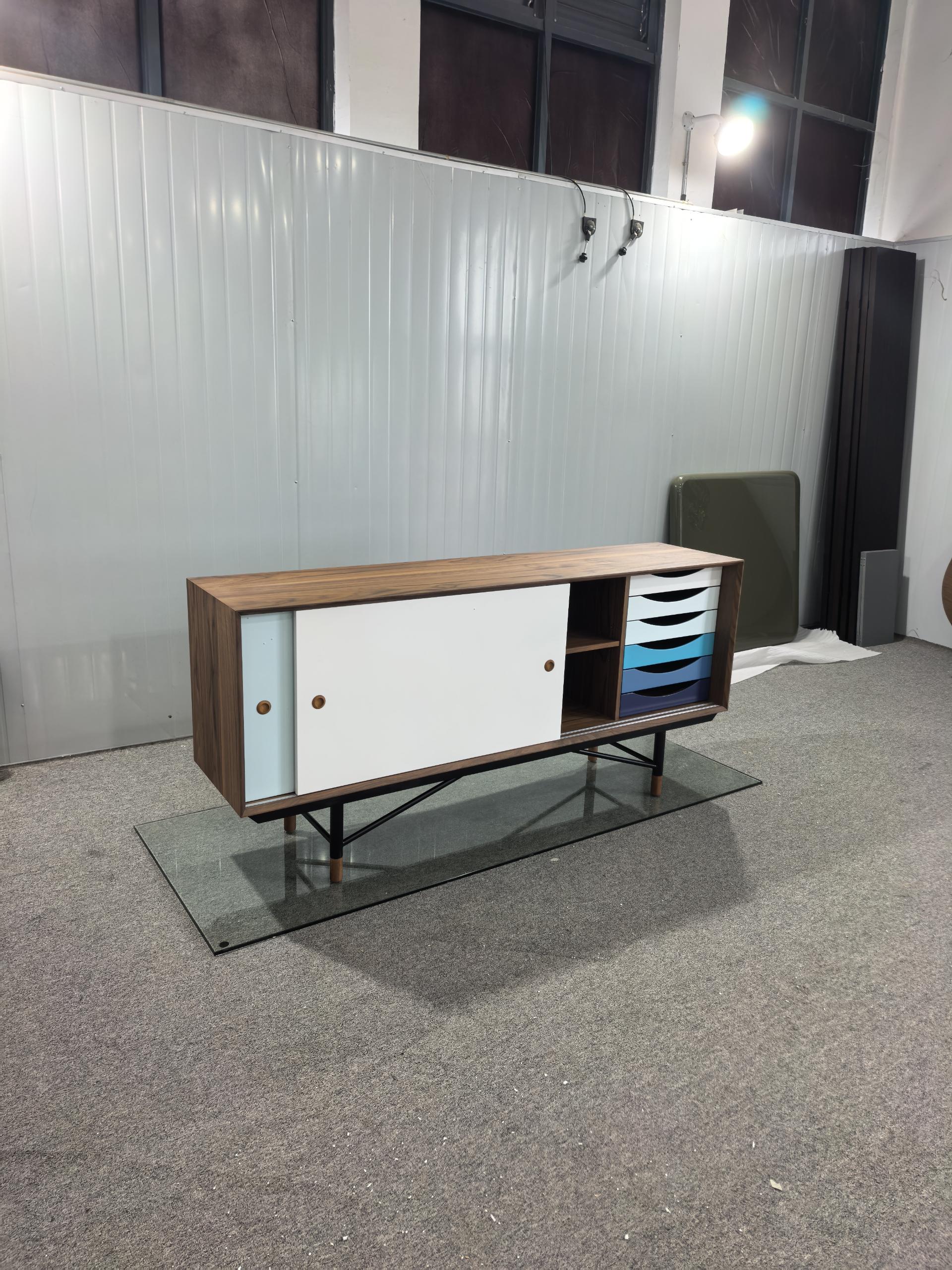 Color Theory Sideboard