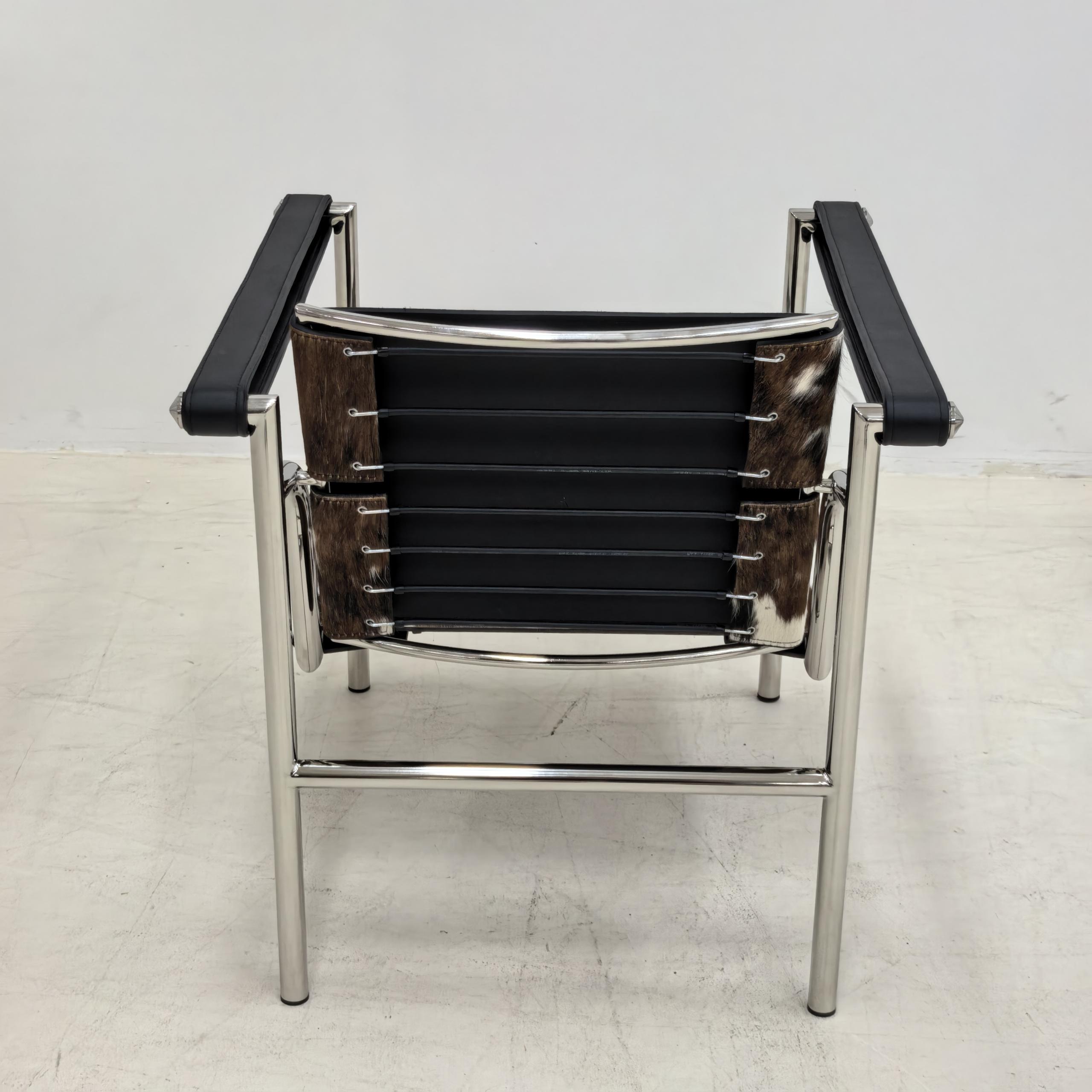 Wassily Chair | Iconic Bauhaus Tubular Metal & Cowhide Armchair
