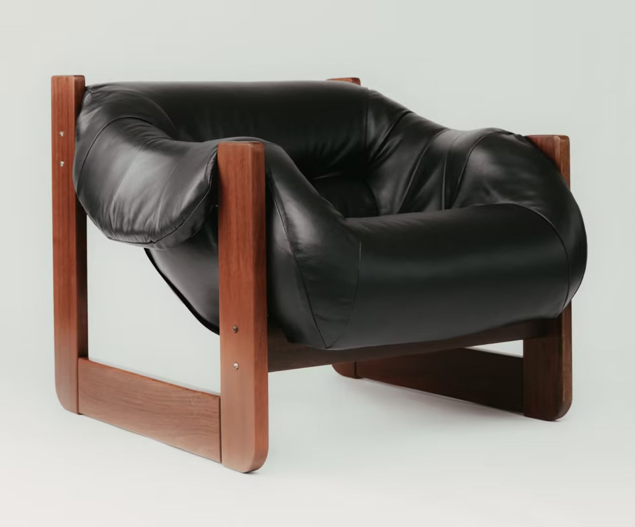 mid-century-modern-rosewood-leather-armchair-front-view