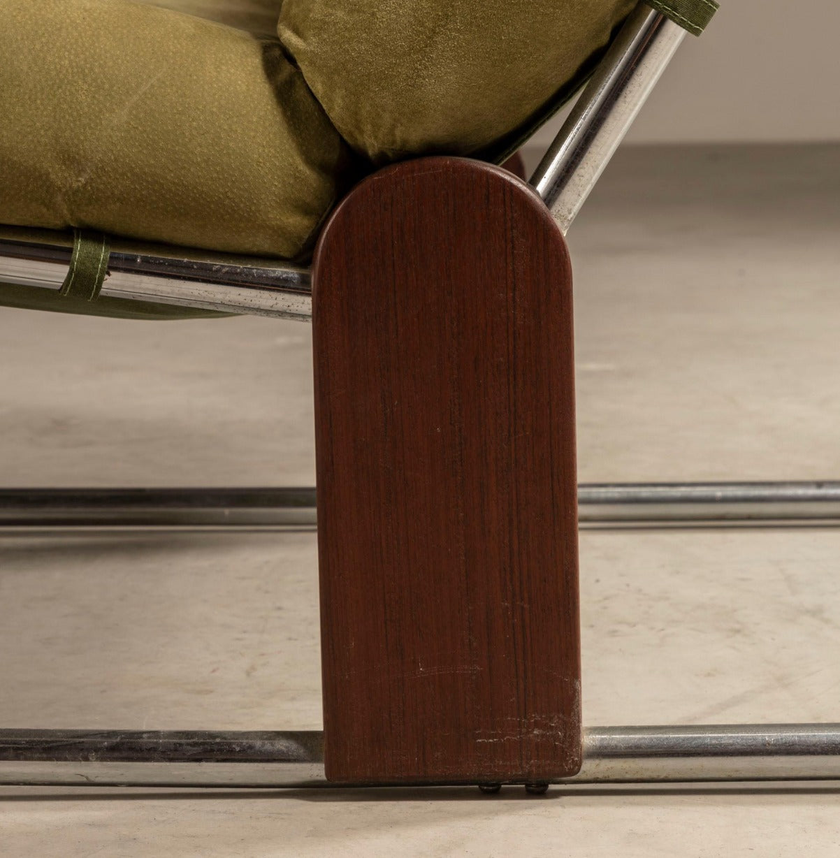 Contempo Lounge Chair by Vintara Design