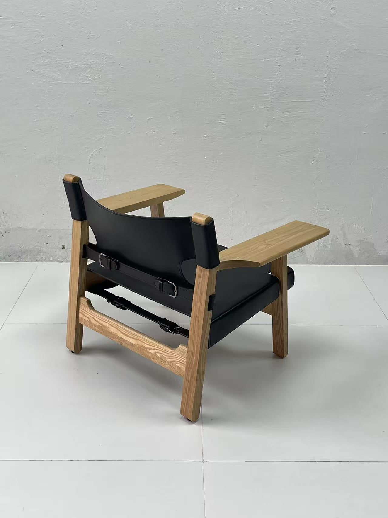 The Spanish Chair | Børge Mogensen Replica | Solid Wood& Saddle Leather Lounge Chair