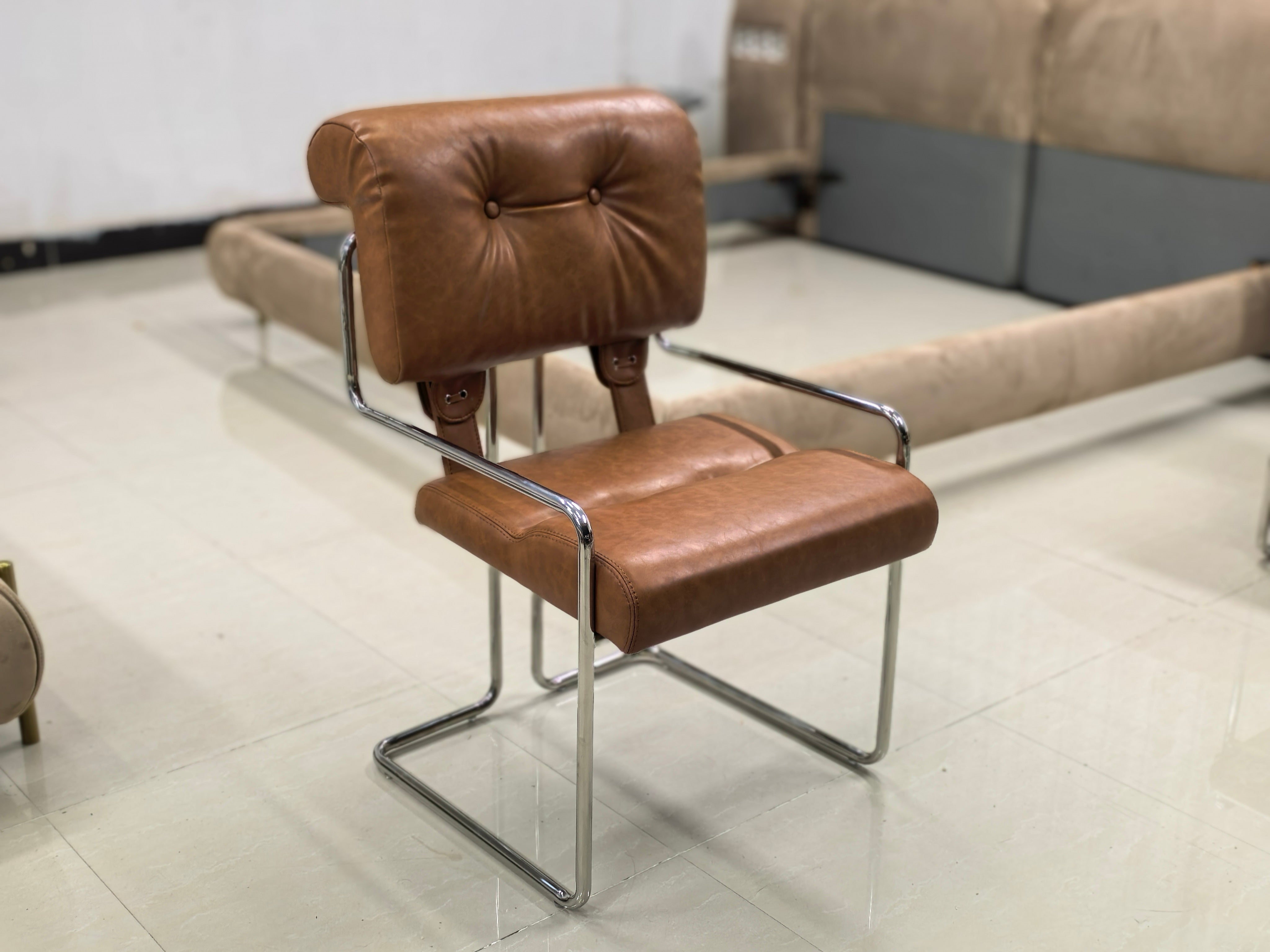 Tucroma Lounge Chair
