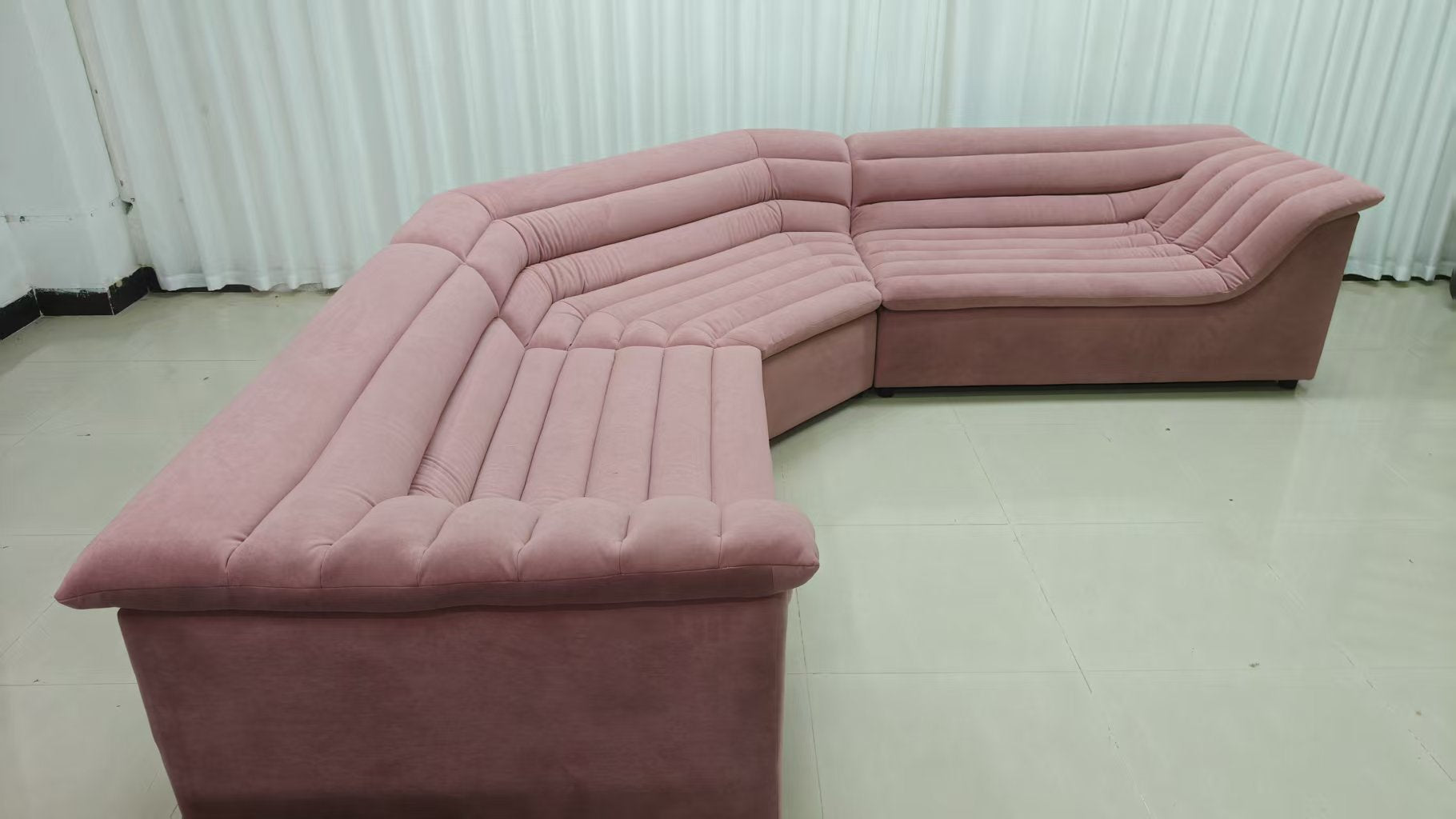 Float Sectional sofa curved