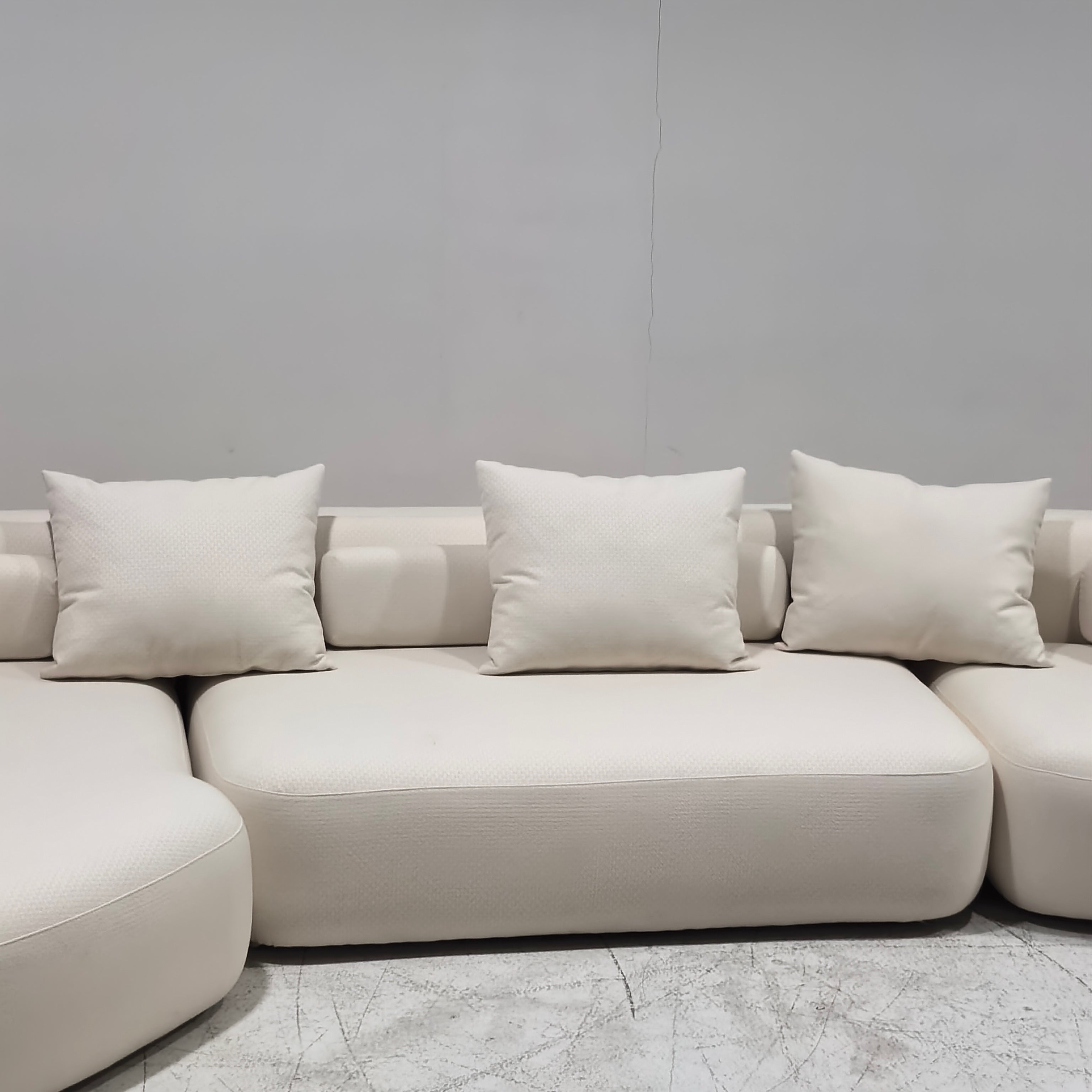 Bézier Style Curved Modular Sectional Sofa