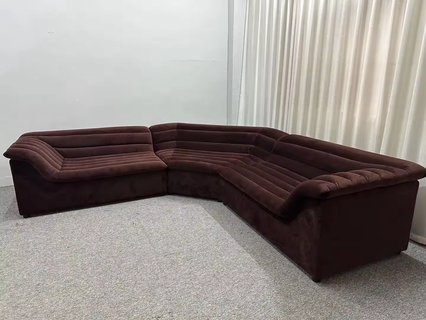 Float Sectional sofa curved