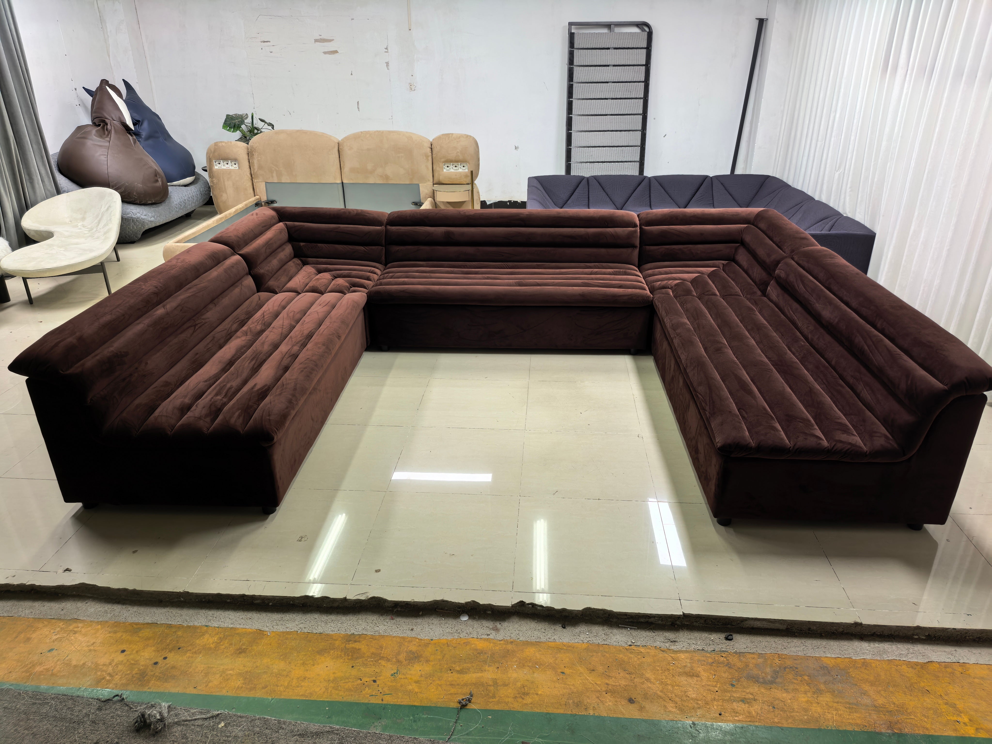 Float Sectional sofa curved