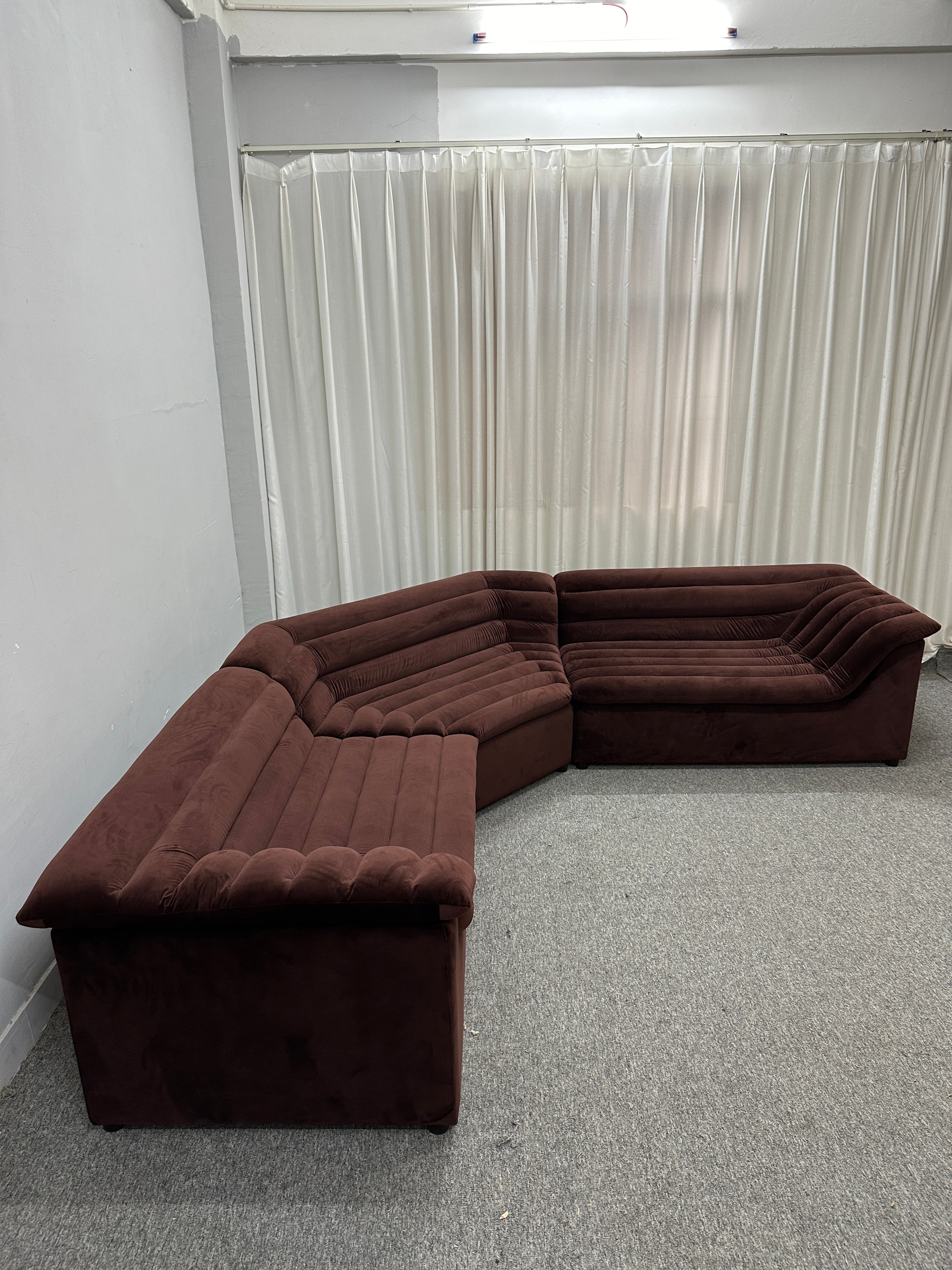 Float Sectional sofa curved