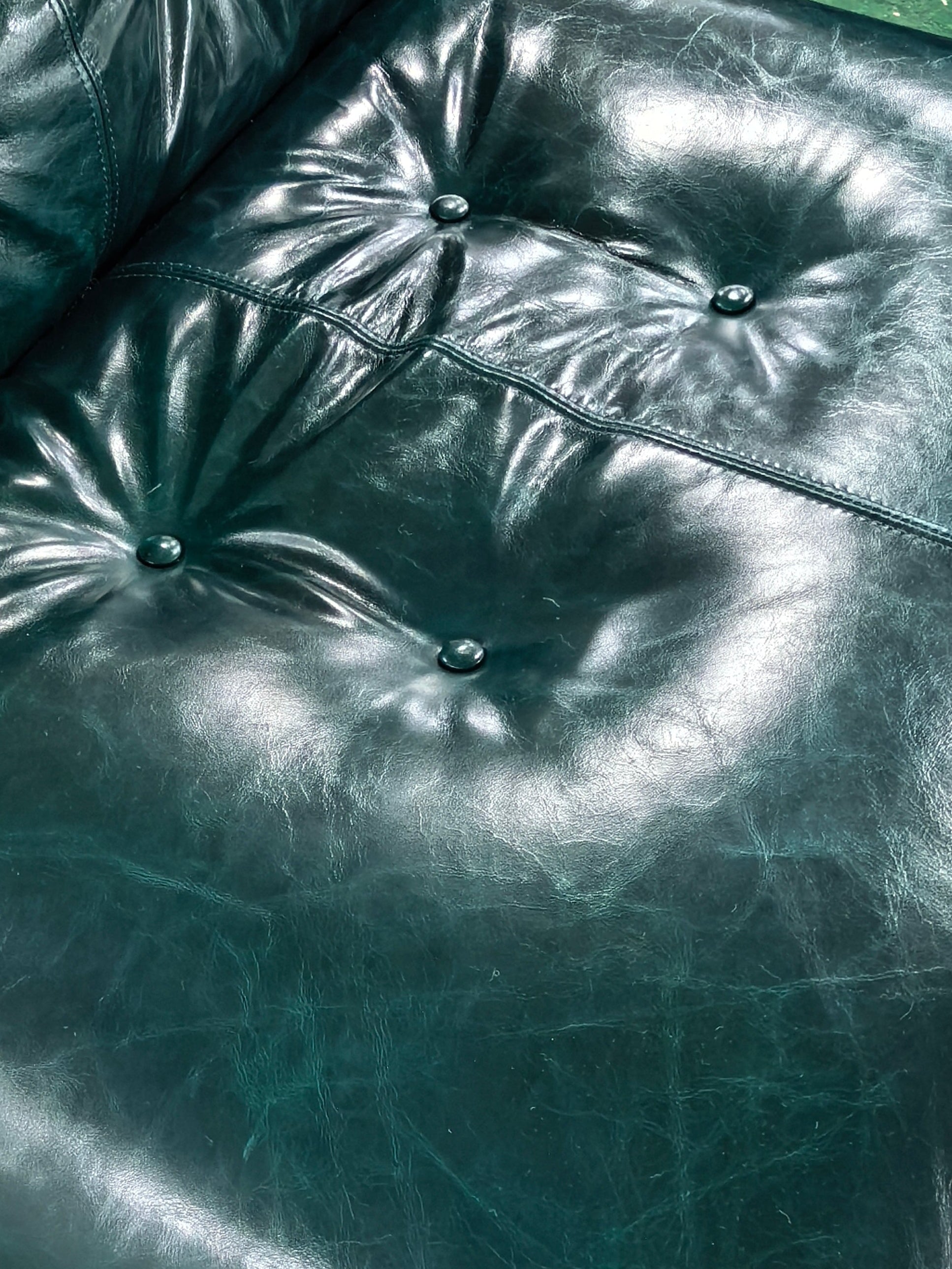 Soriana Sofa Lounge Chair