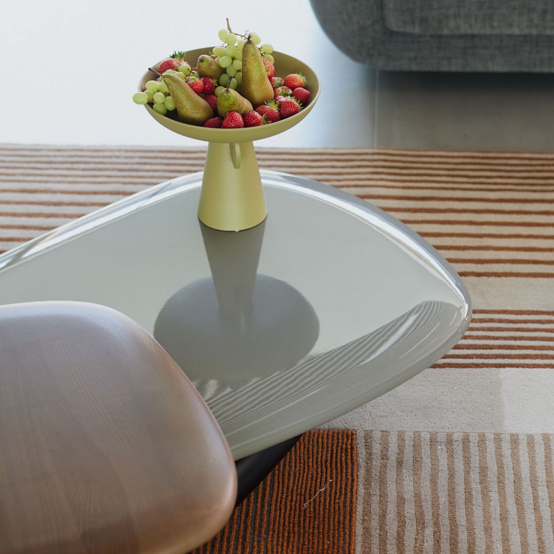 Galet Cocktail Table - Organic Pebble Rotating Lounge