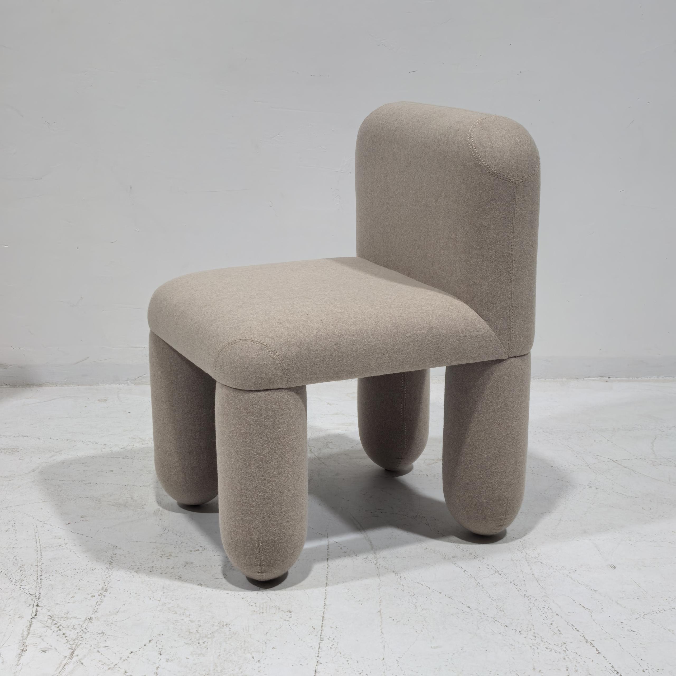Hello Chair Noom
