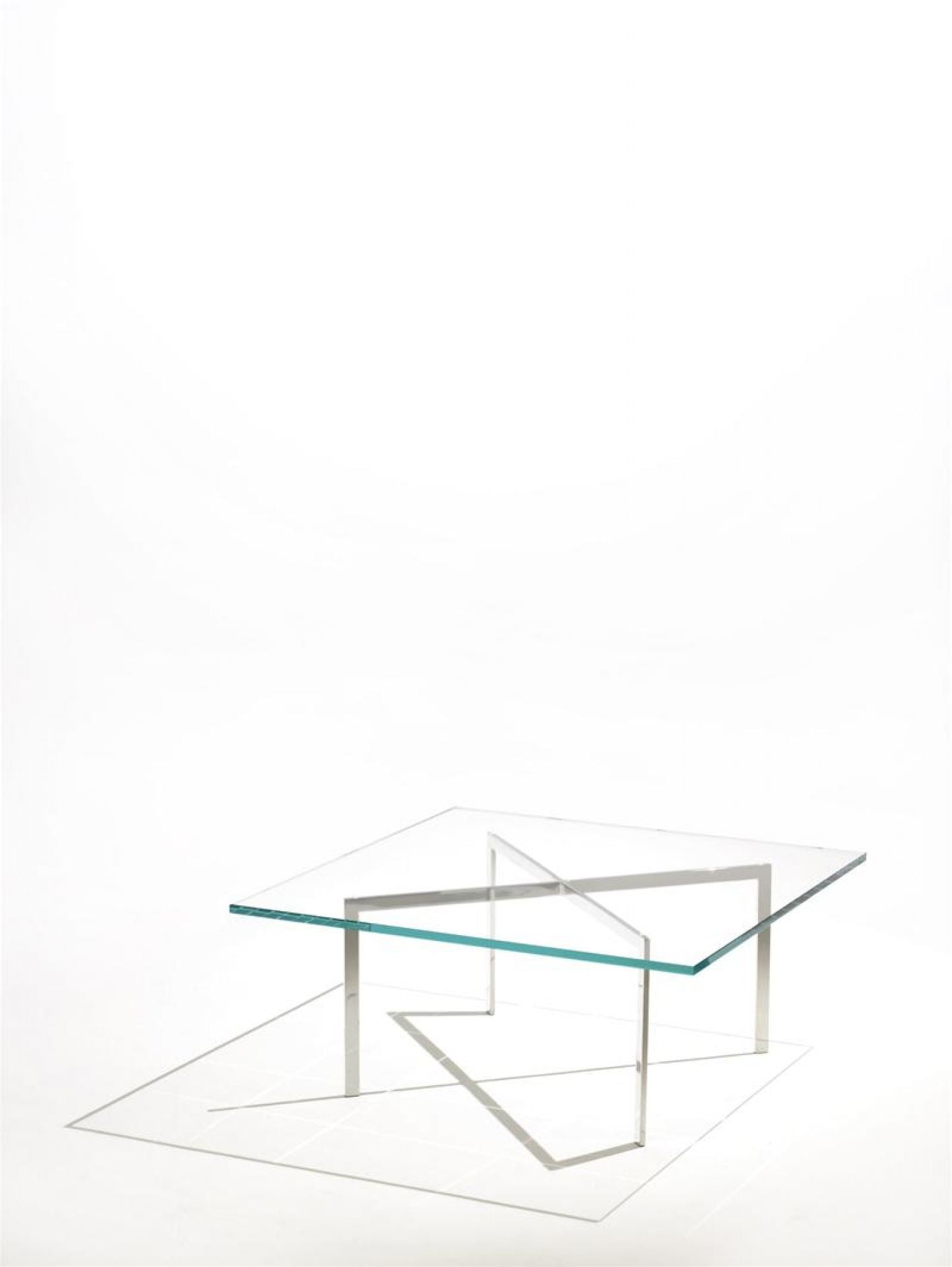 modernist-coffee-table-living-room-setup
