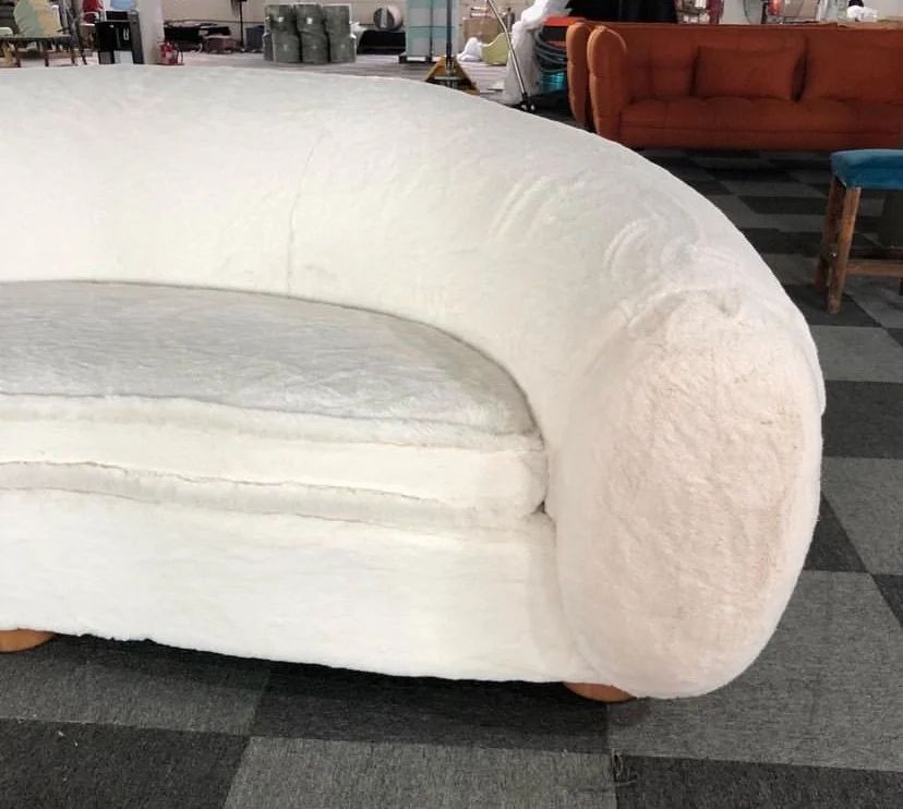 Polar Bear Curved Sofa