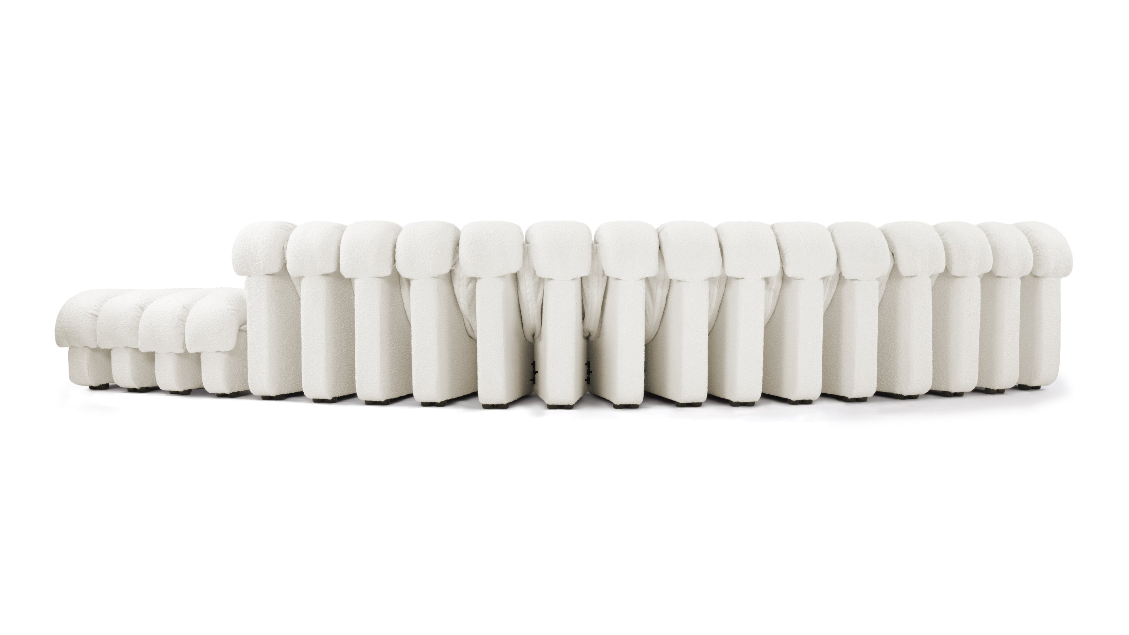 Modular DS 600 couch configured for a cozy, intimate setting, showcasing its flexibility."