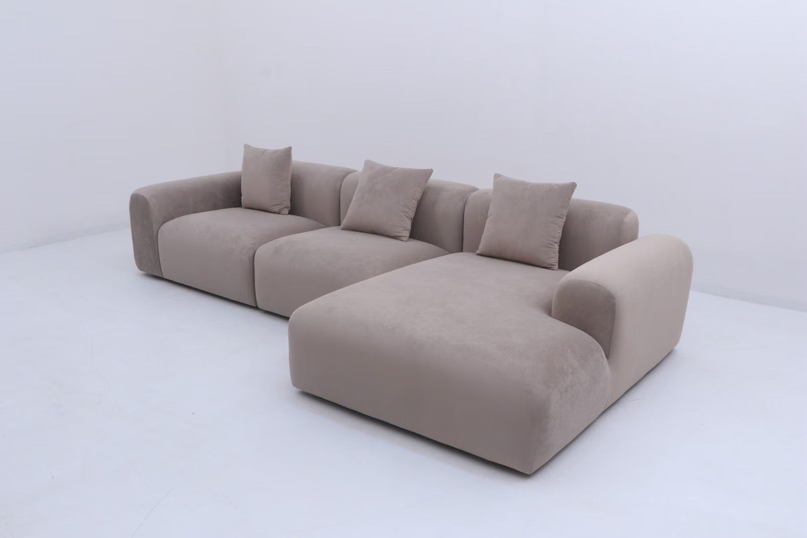 Agnes modular sofa rearranged into U-shape - customizable sectional couch