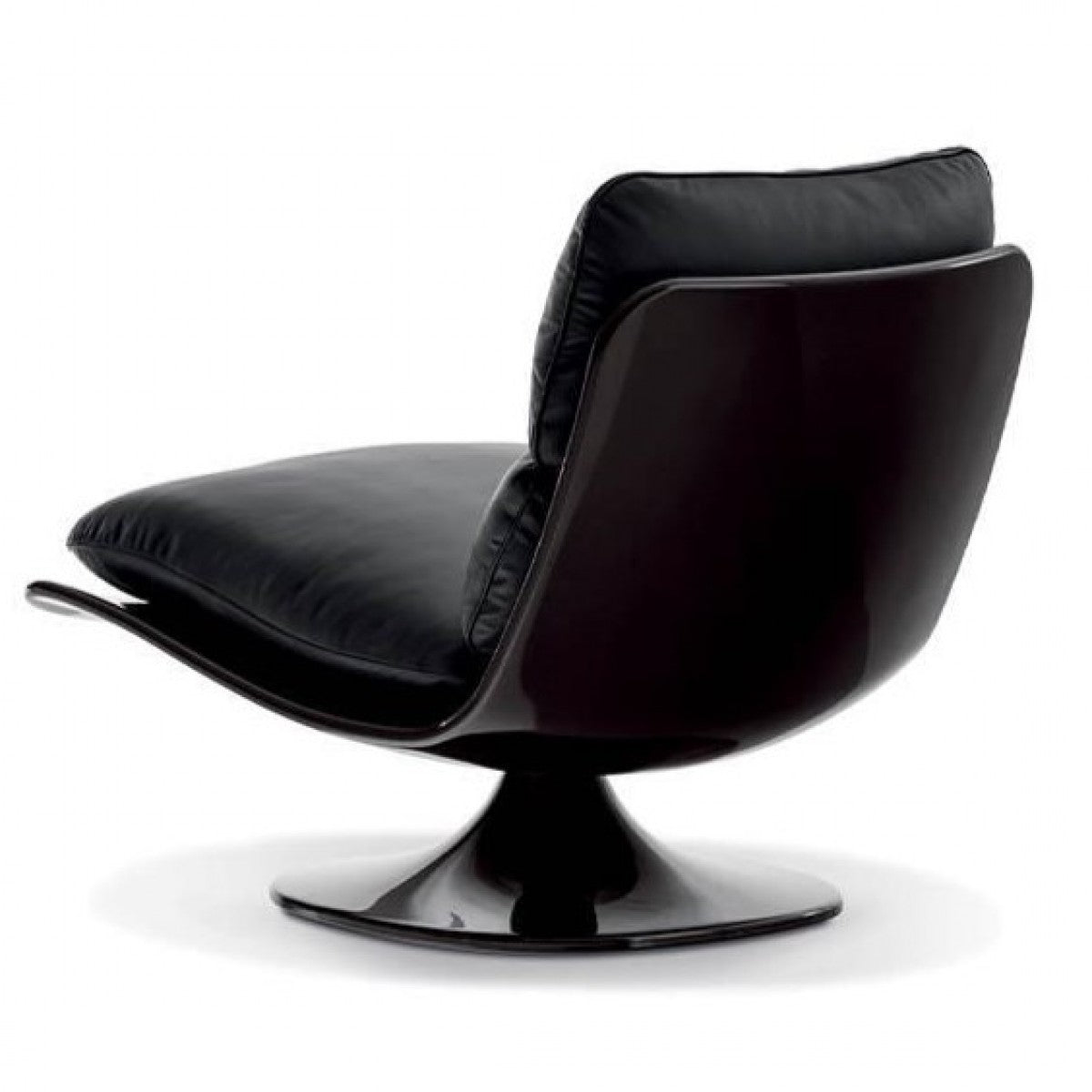 Pattie Armchair: Comfort Meets Contemporary Design