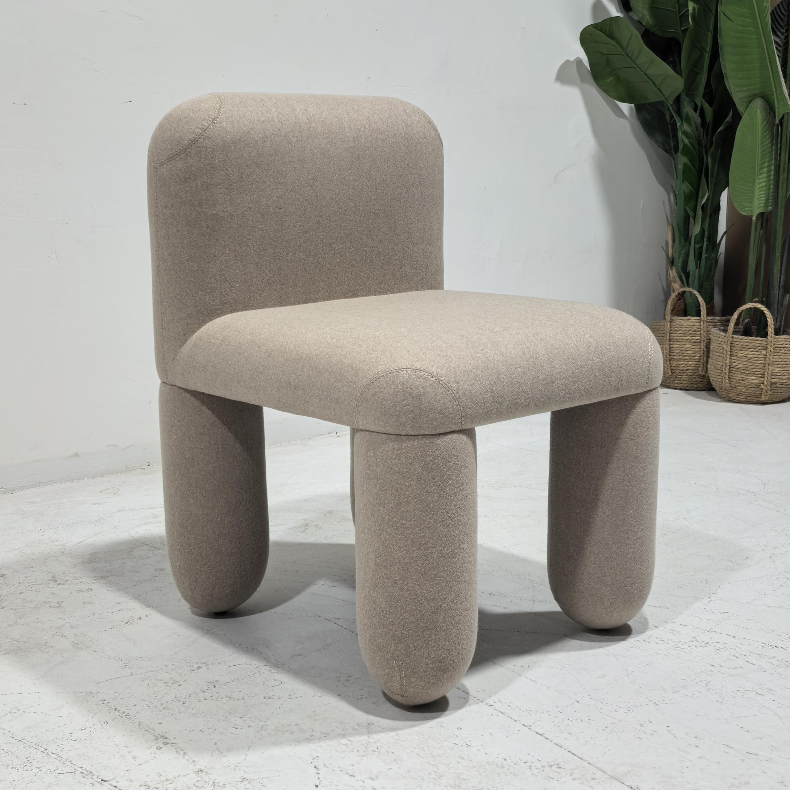 Hello Chair Noom
