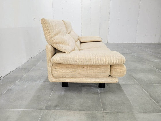 iconic‑italian‑design‑alanda‑leather‑sofa
