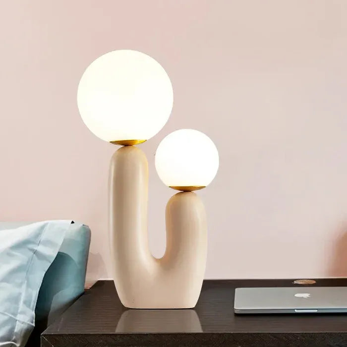 Eye-catching resin lamp for dining room ambiance