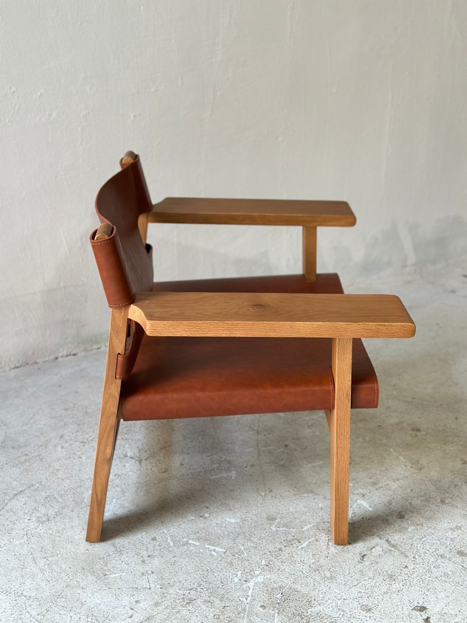 The Spanish Chair | Børge Mogensen Replica | Solid Wood& Saddle Leather Lounge Chair