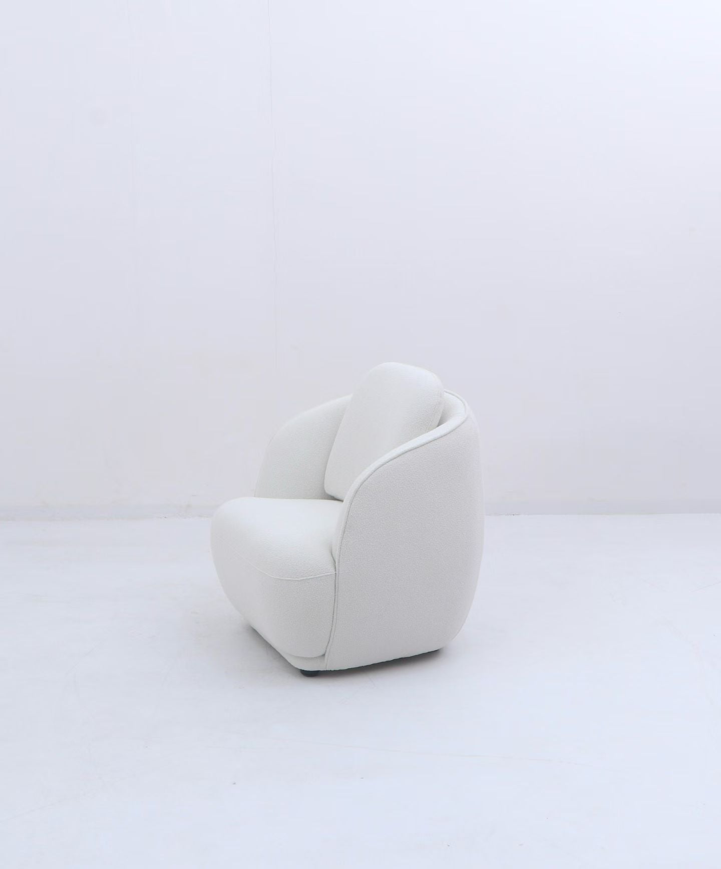 Simoc Lounge Chair