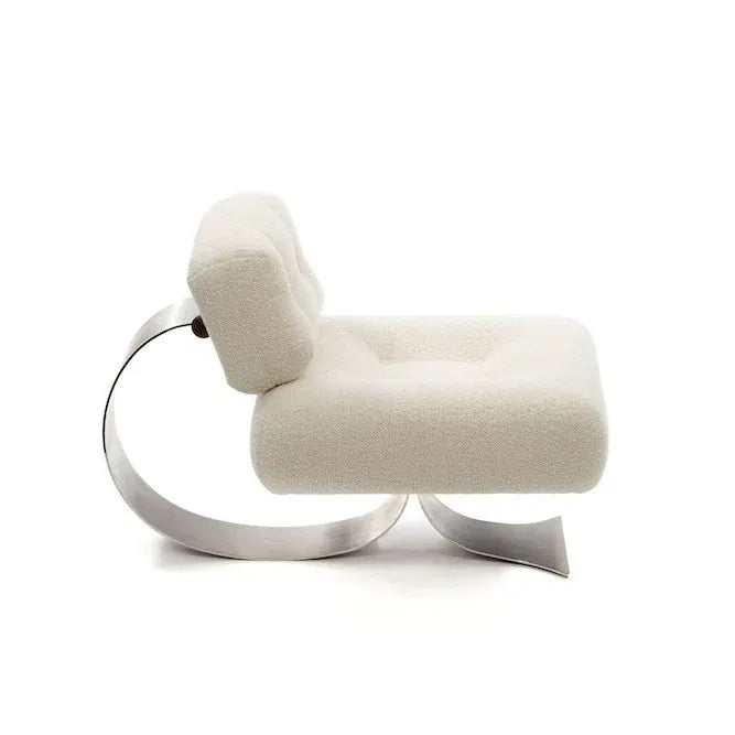 Contemporary Niemeyer Alta Lounge Chair perfect for lounging