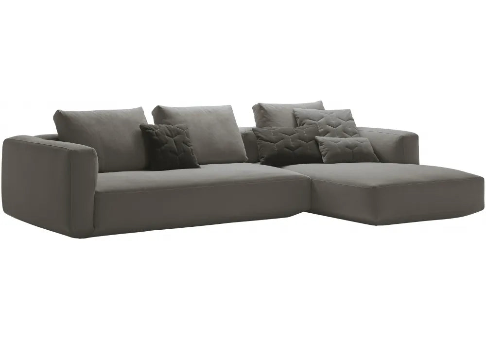 Comfortable Pianoalto Sofa with graphite-painted steel feet