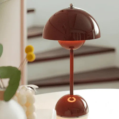 Vintage charm with modern functionality in mushroom lamp