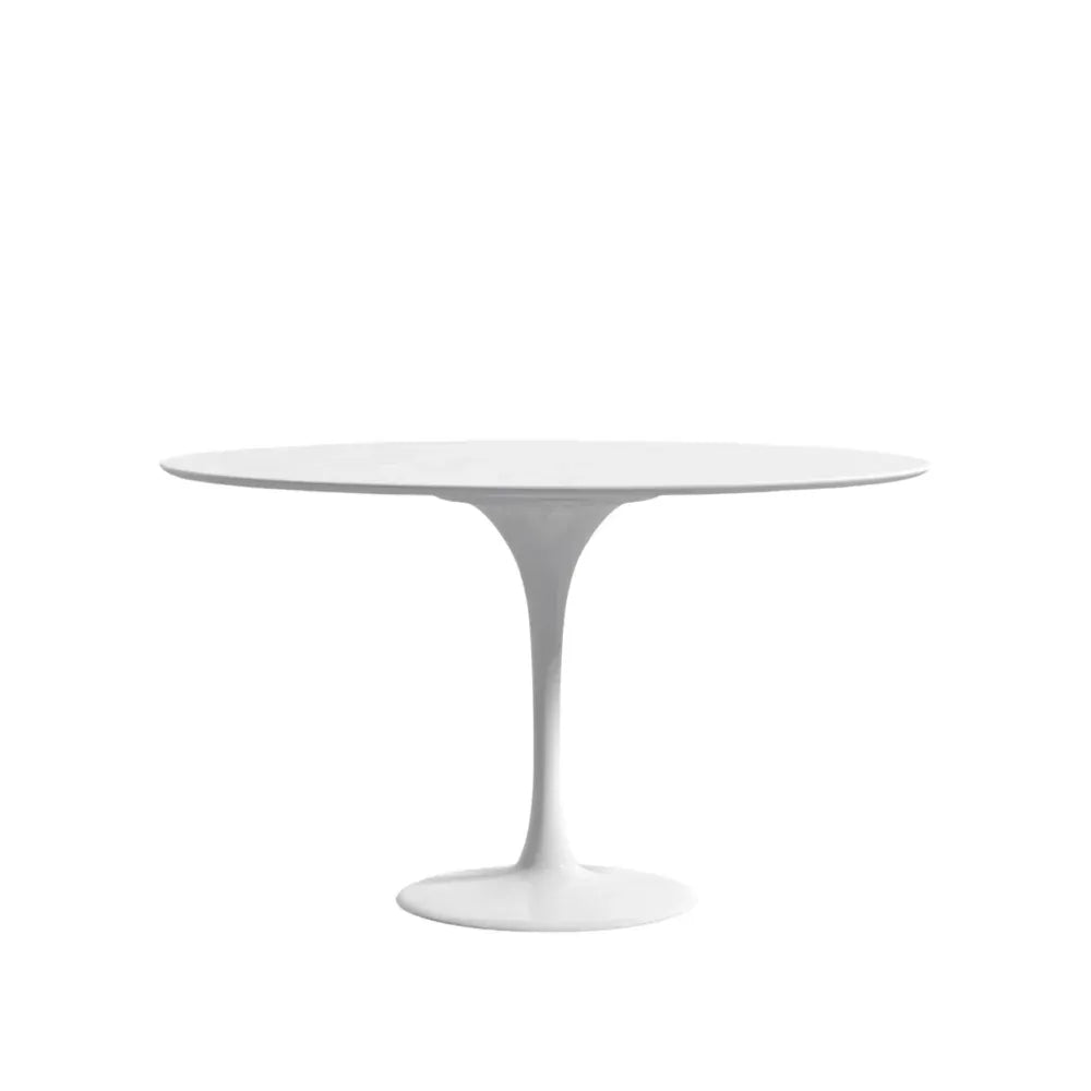 Elegant Tulip Circular Table with Carrara finish in modern dining room