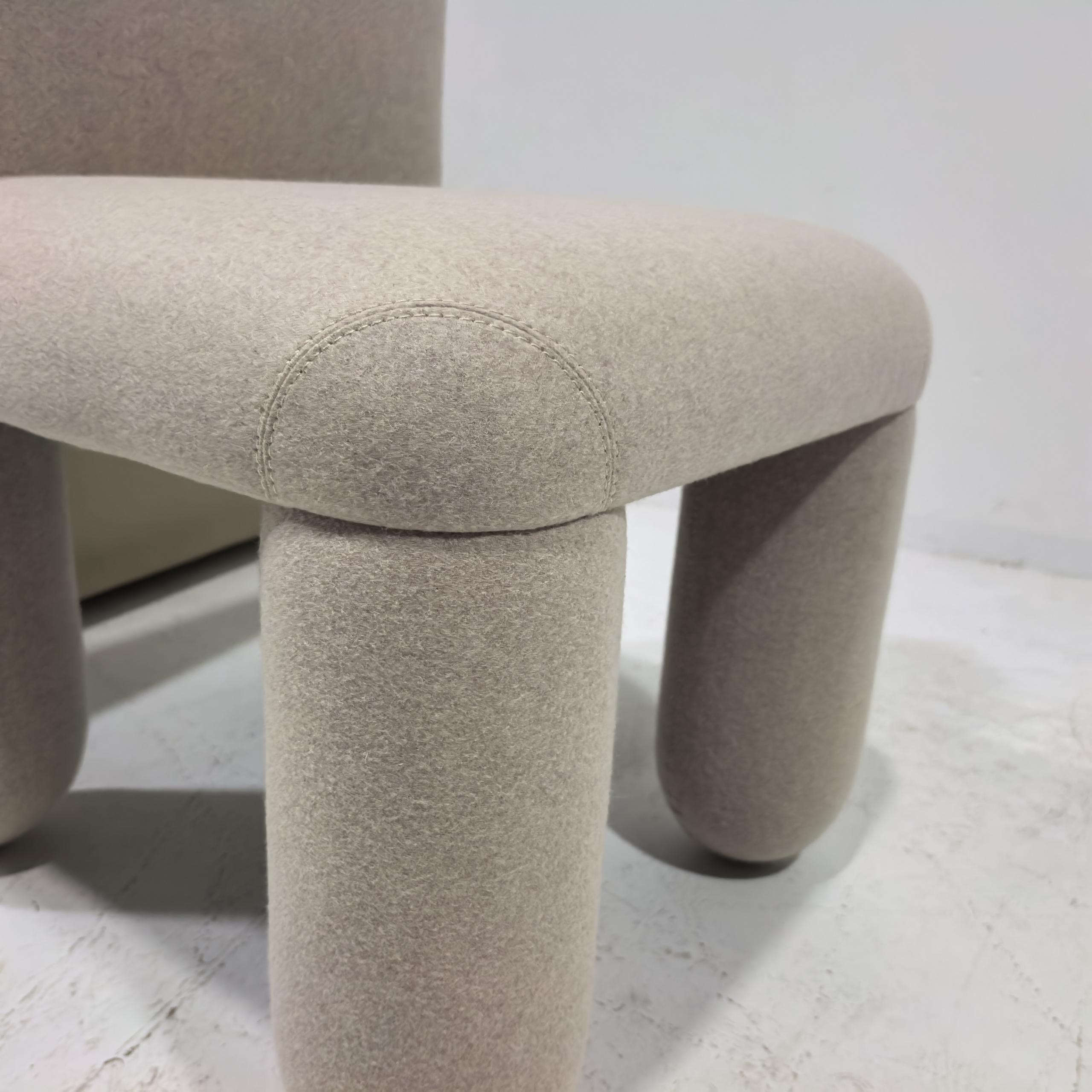 Hello Chair Noom