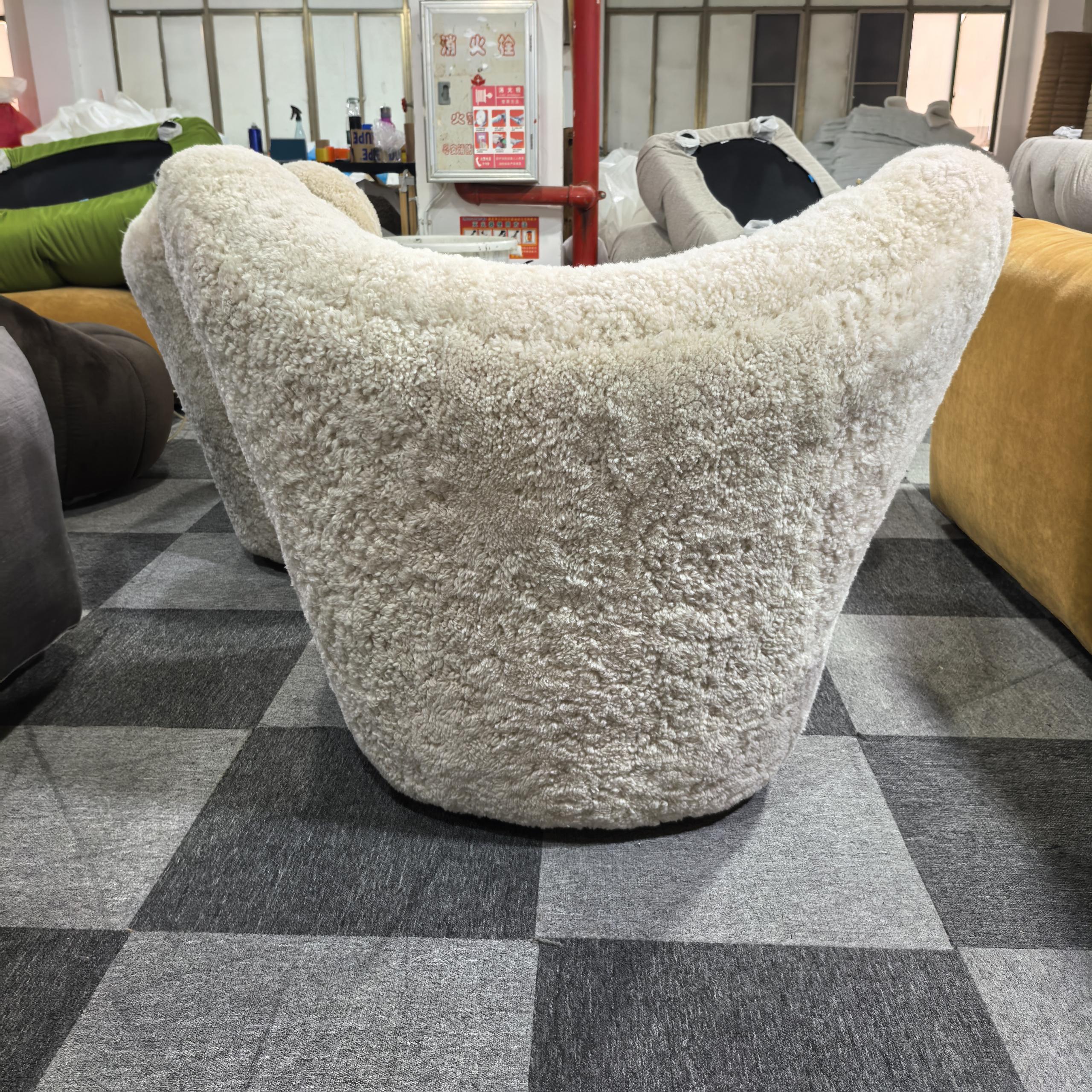 Yeti Armchair in Natural Sheepskin