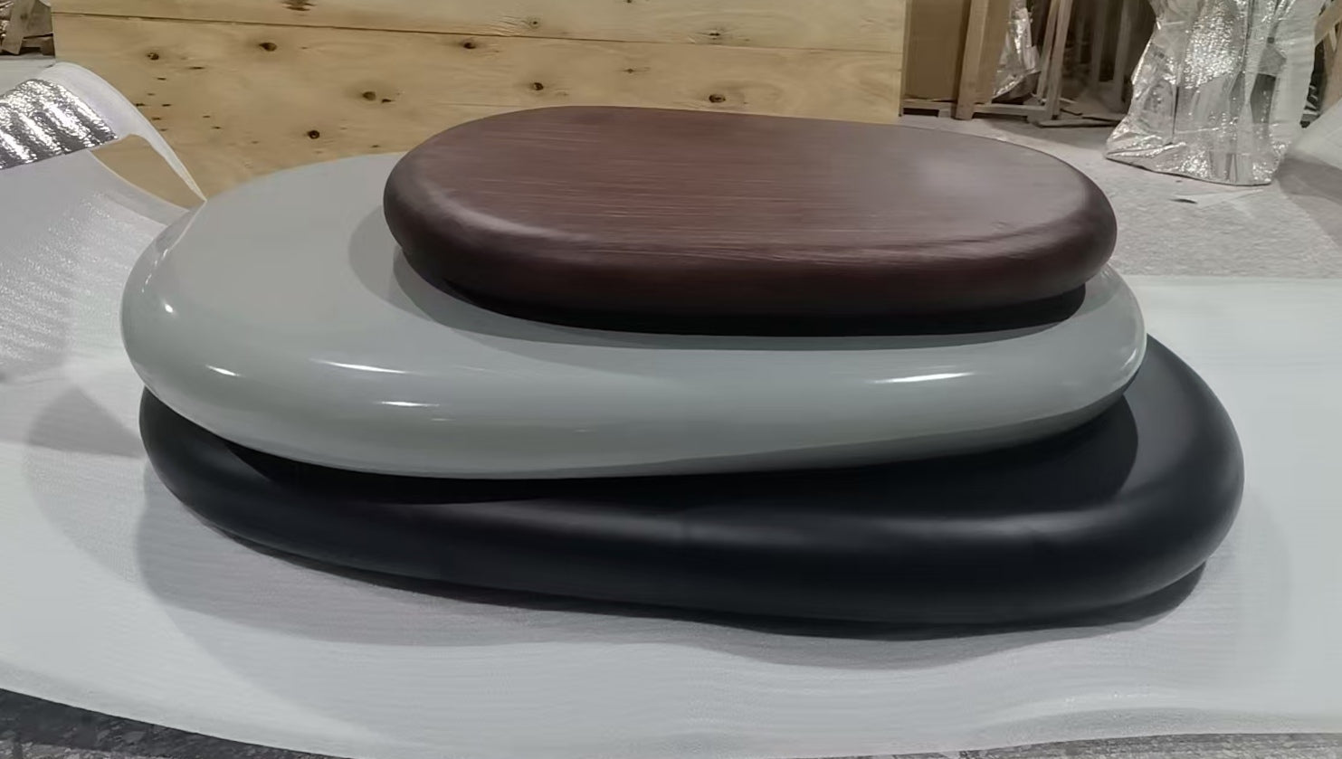 Galet Cocktail Table - Organic Pebble Rotating Lounge