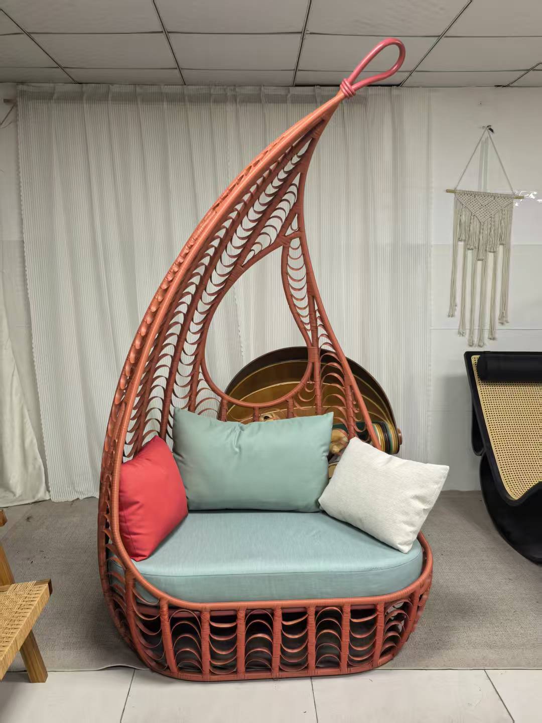 Lasso Lounge Chair | Outdoor | Kenneth Cobonpue