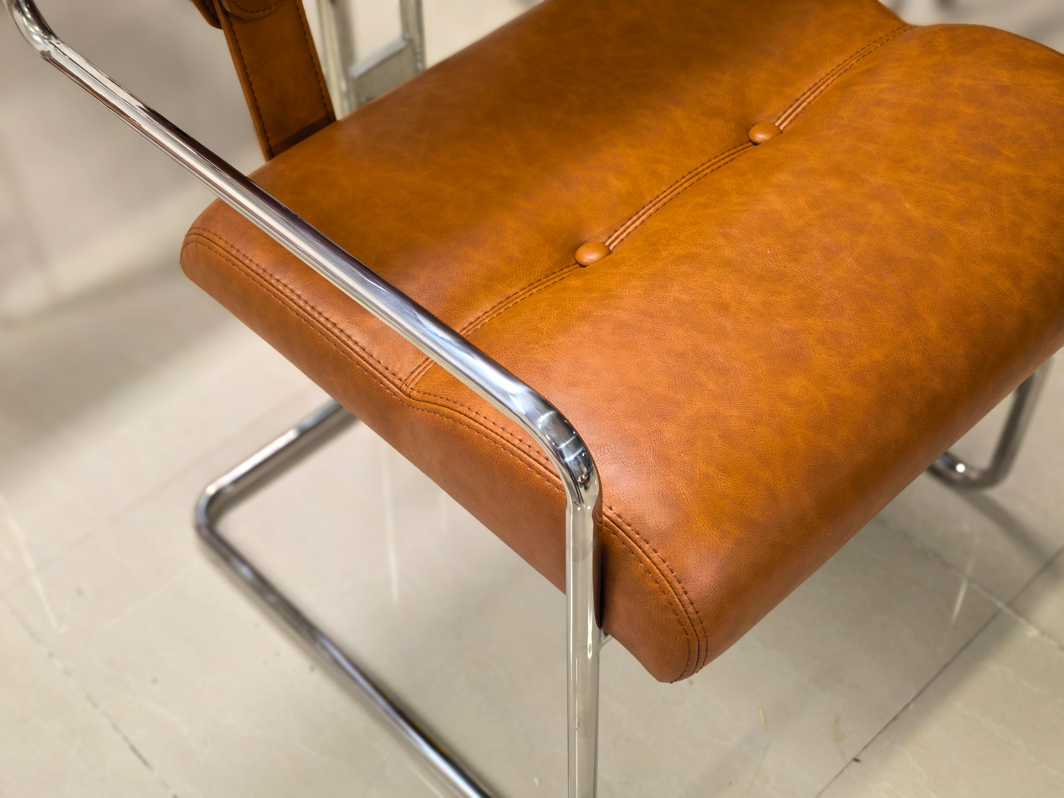 Tucroma Lounge Chair