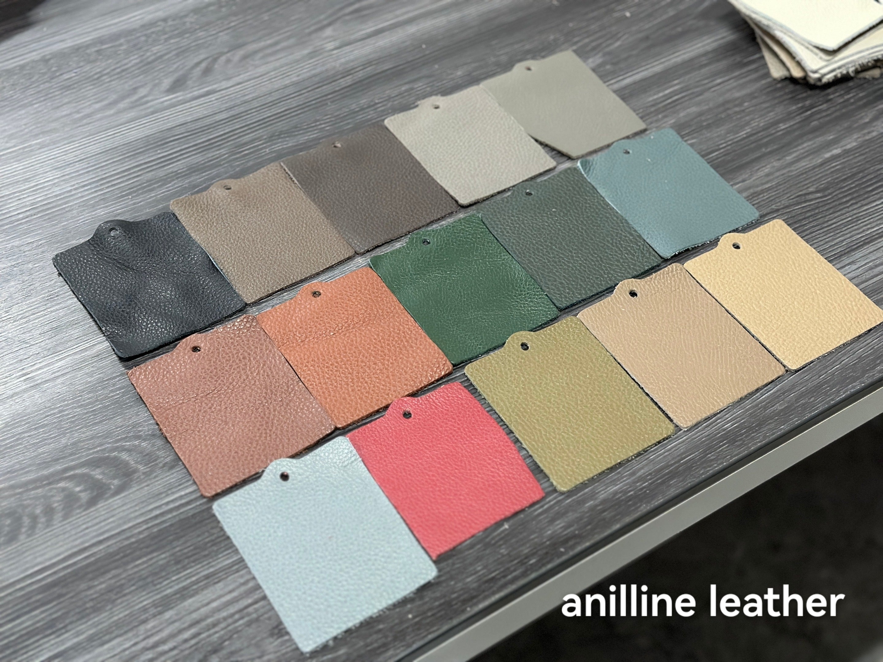 Sari Lounge Armchair - Modern Italian Sculptural Comfort