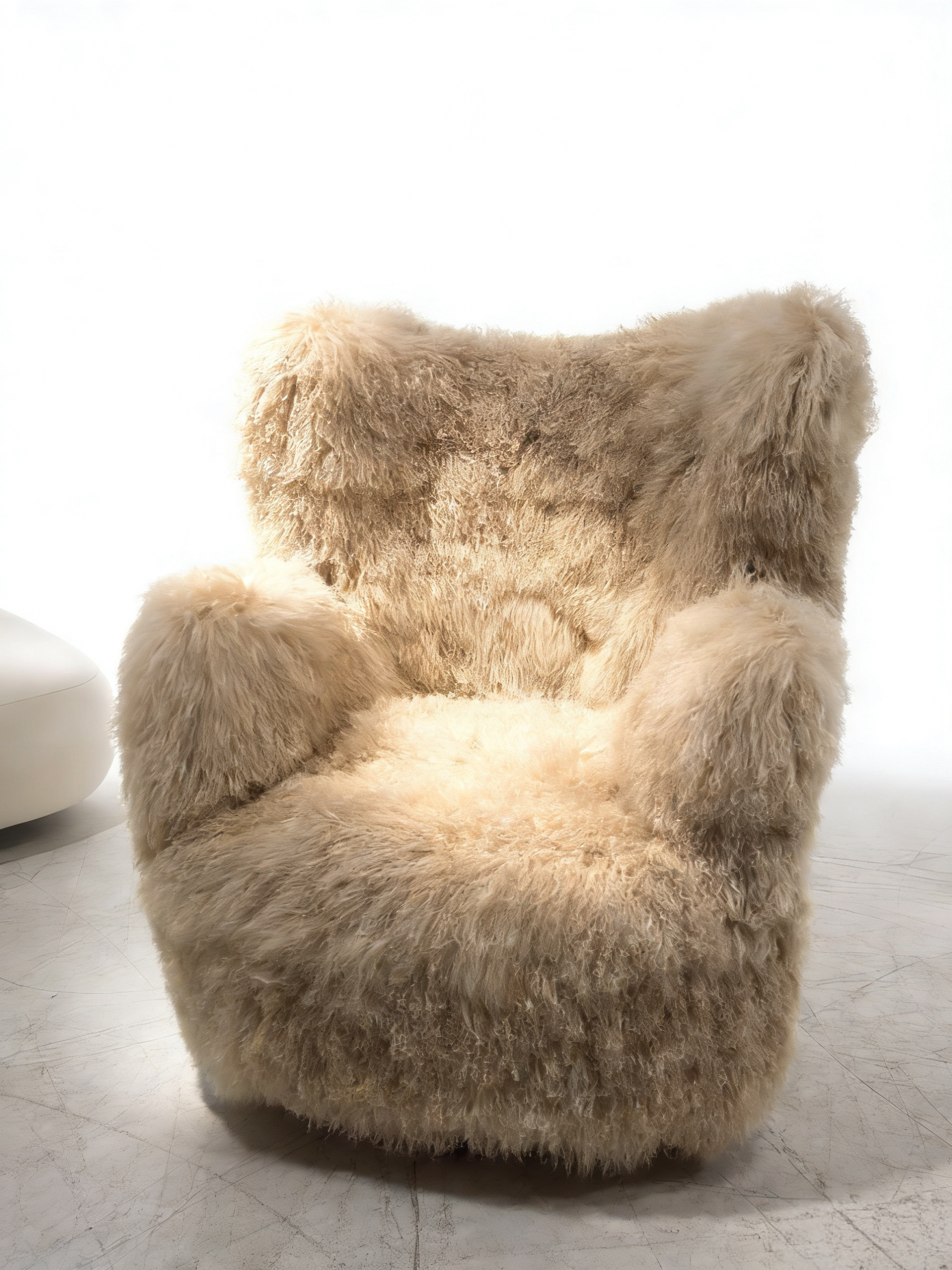 Yeti Armchair in Natural Sheepskin: Where Luxury Meets Cozy Comfort