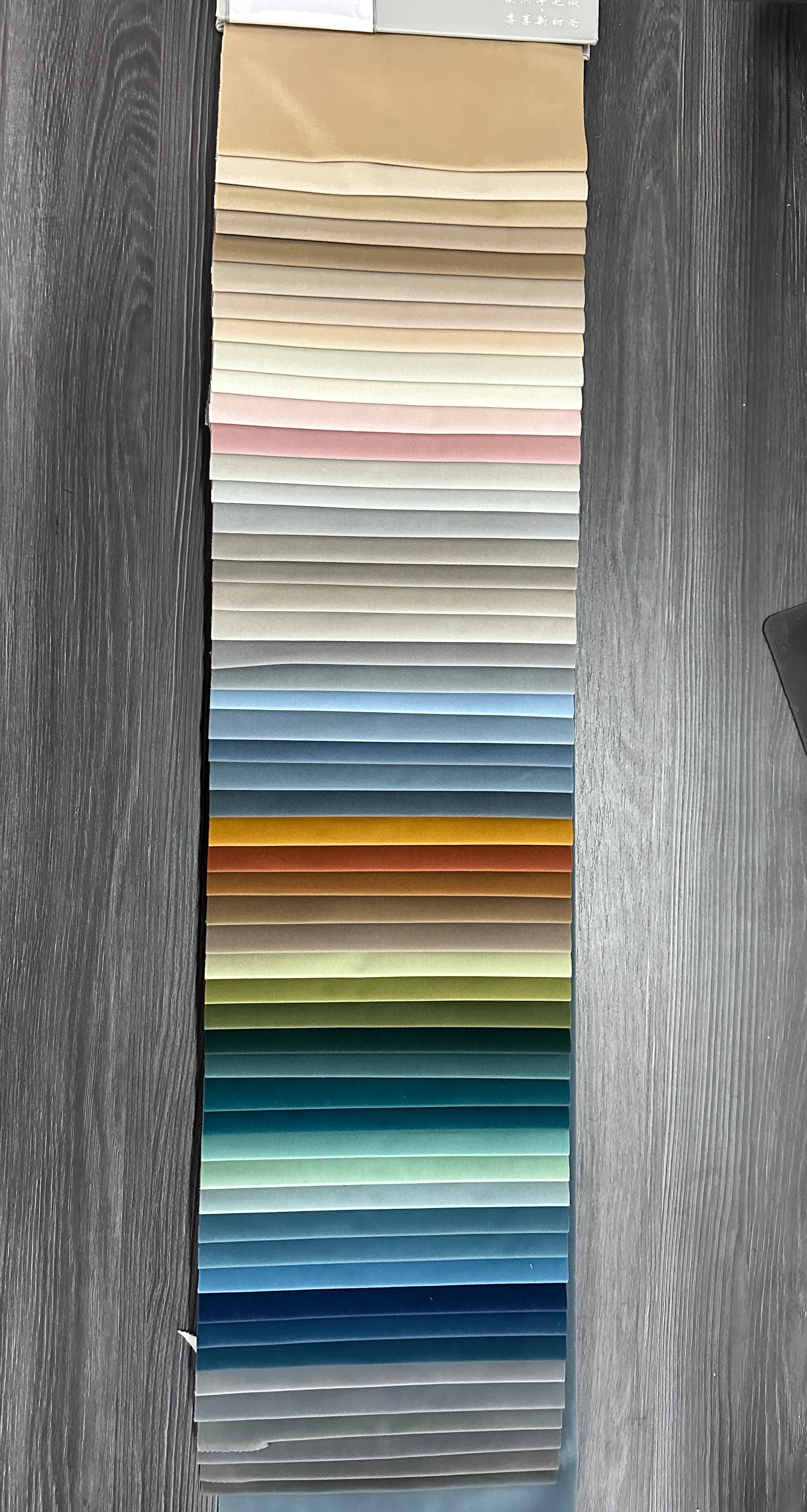 Sari Lounge Armchair - Modern Italian Sculptural Comfort