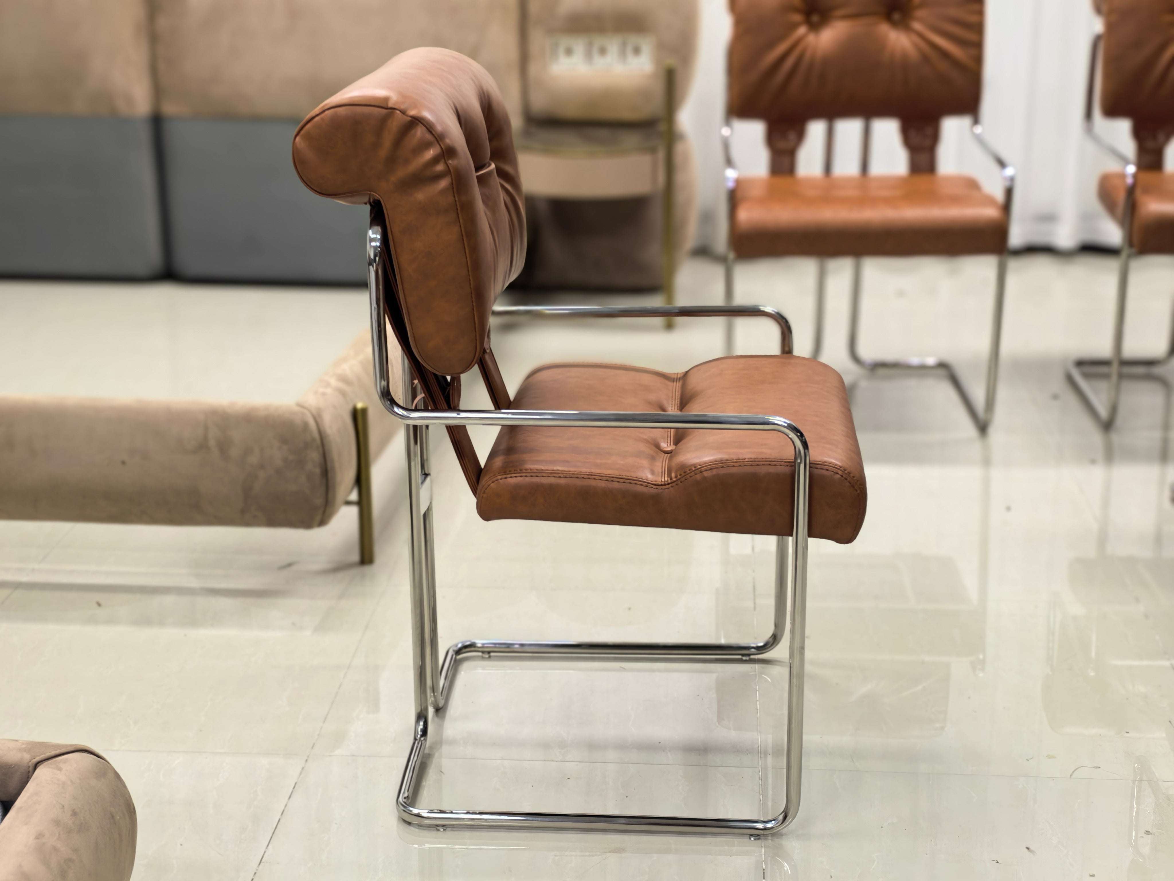 Tucroma Lounge Chair