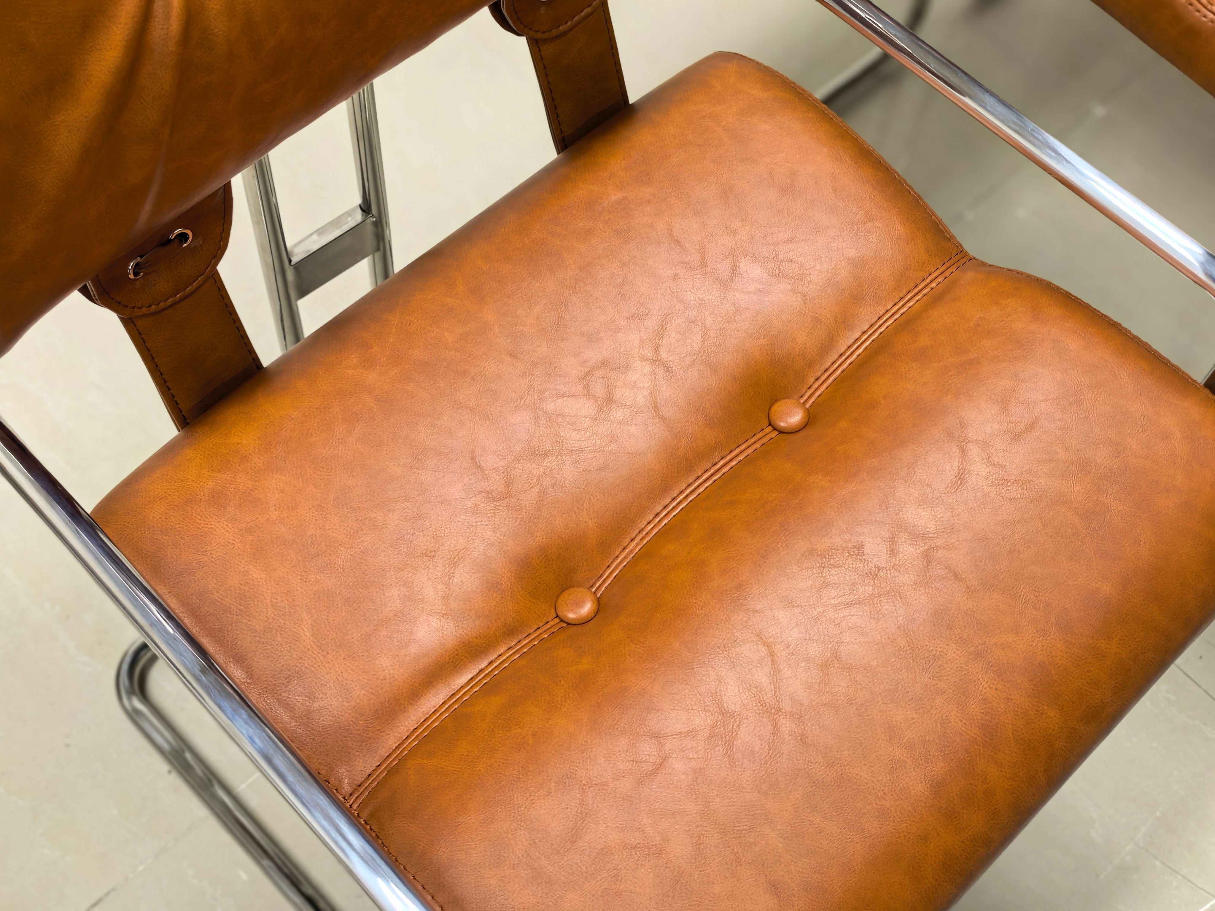 Tucroma Lounge Chair